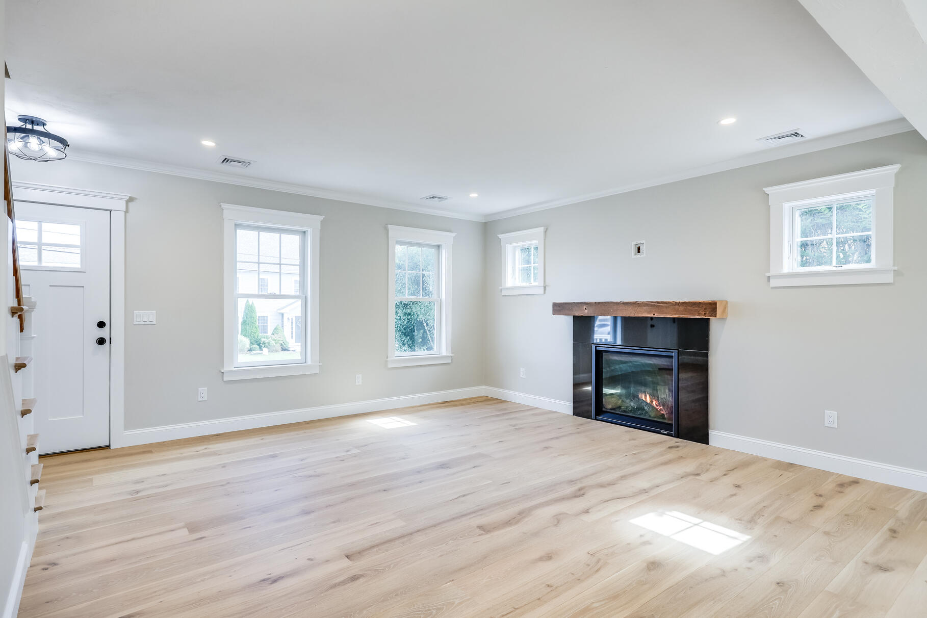 48 Wood Avenue
