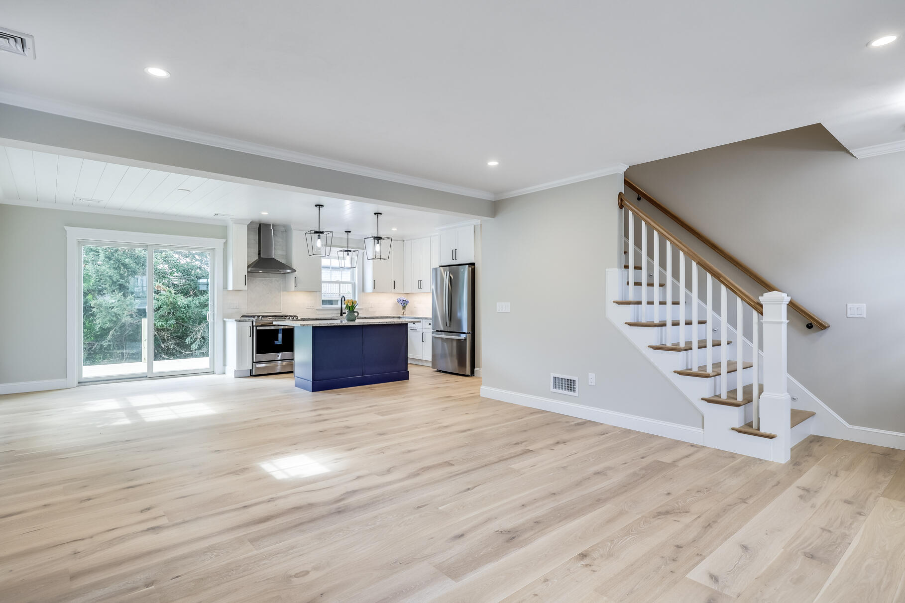 48 Wood Avenue