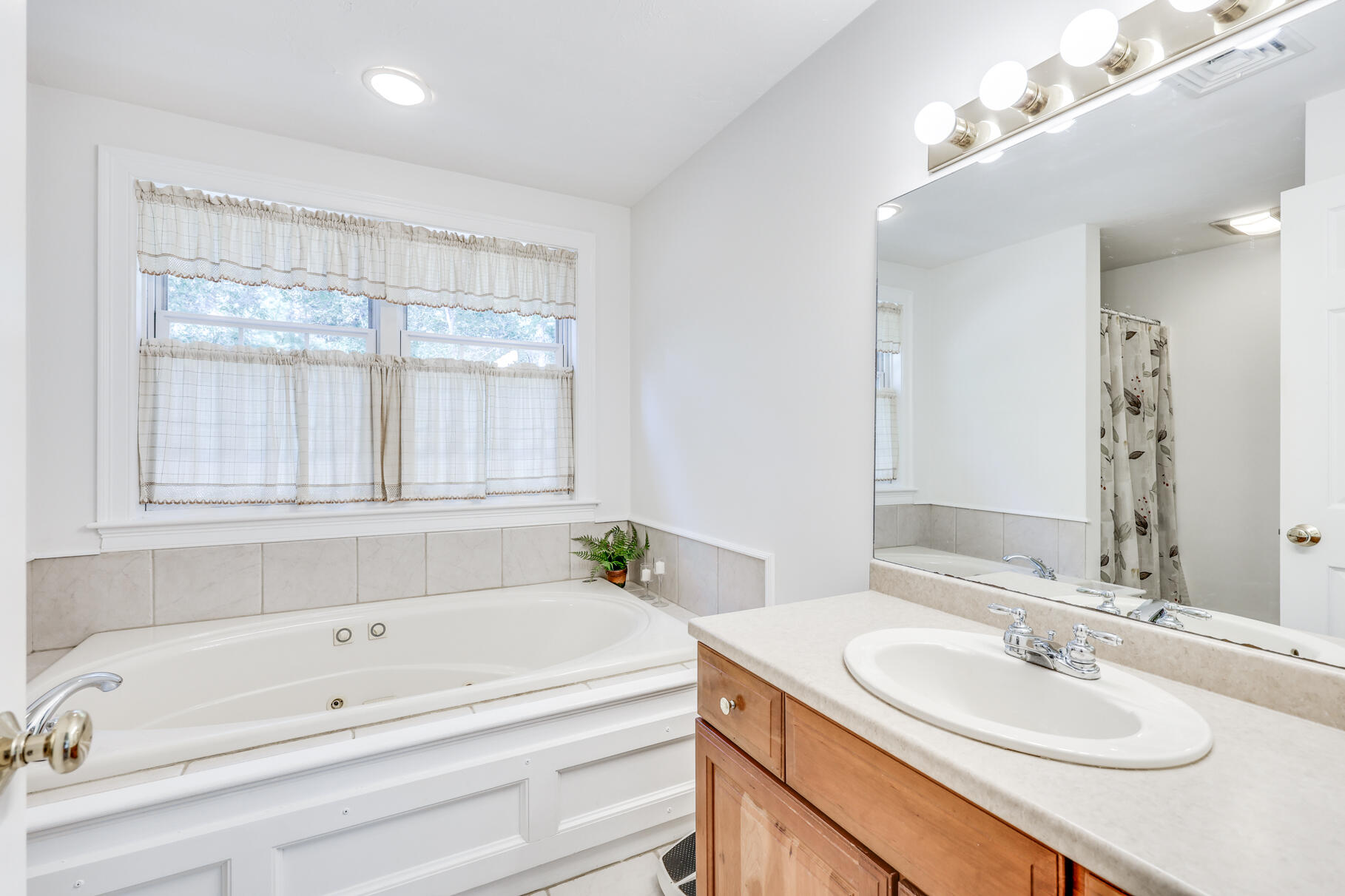 29 Halfway Pond Road