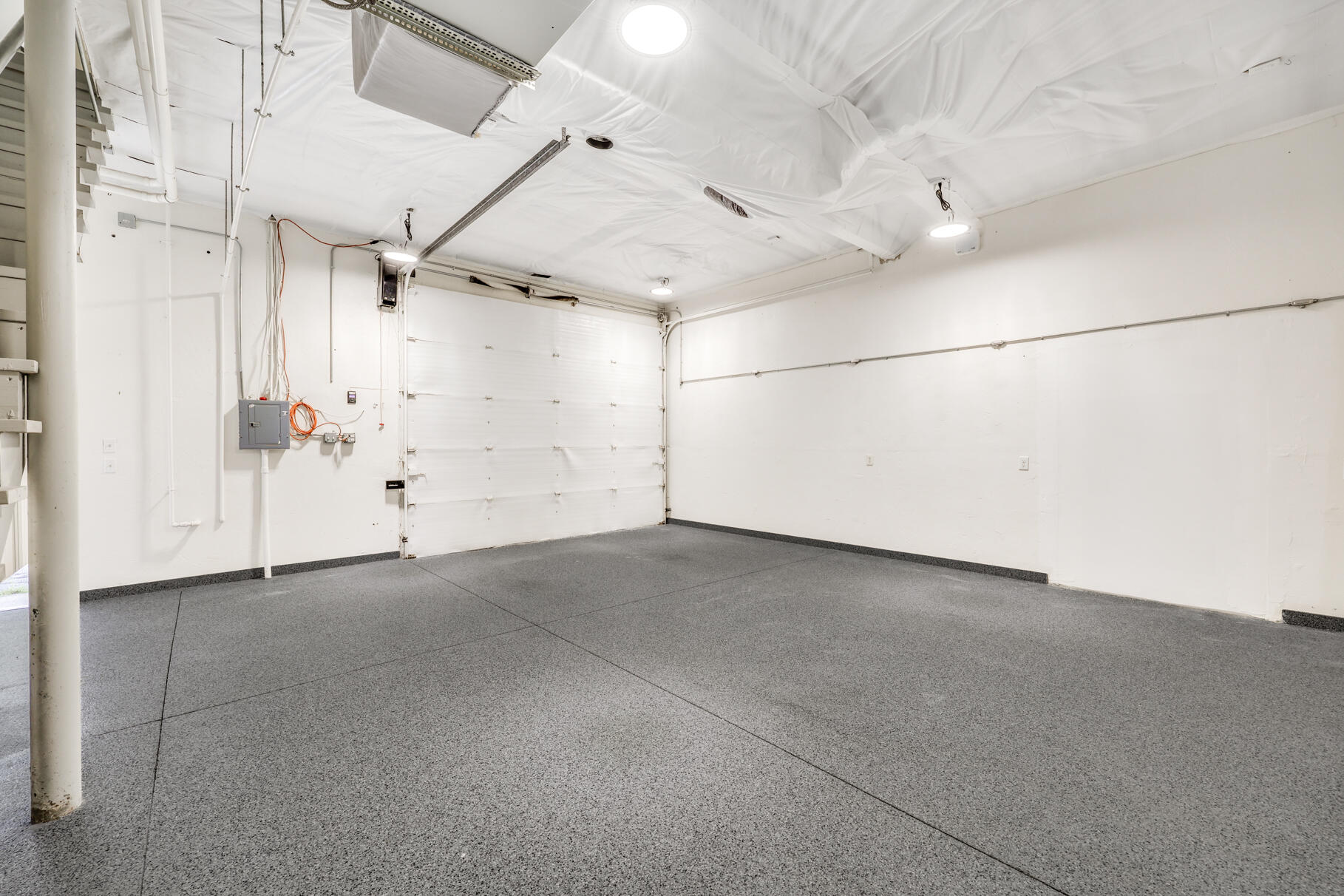 8 Jan Sebastian Drive # 6