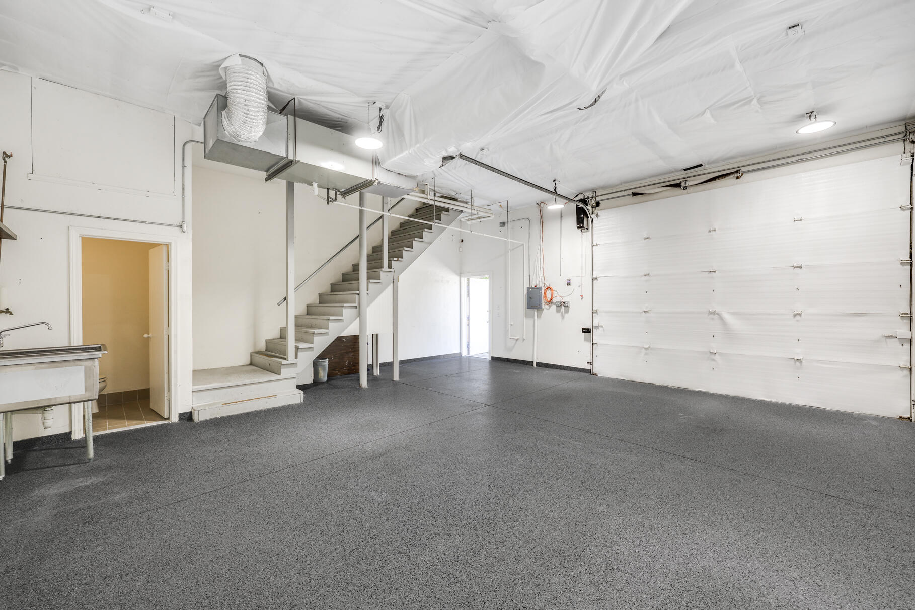 8 Jan Sebastian Drive # 6