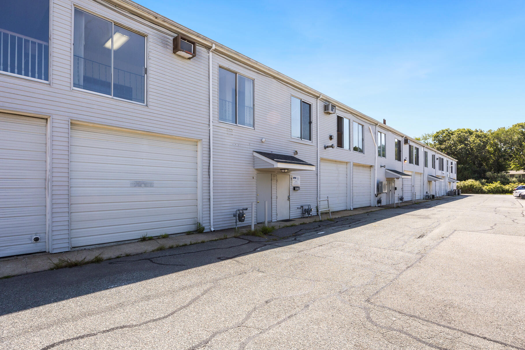 8 Jan Sebastian Drive # 6