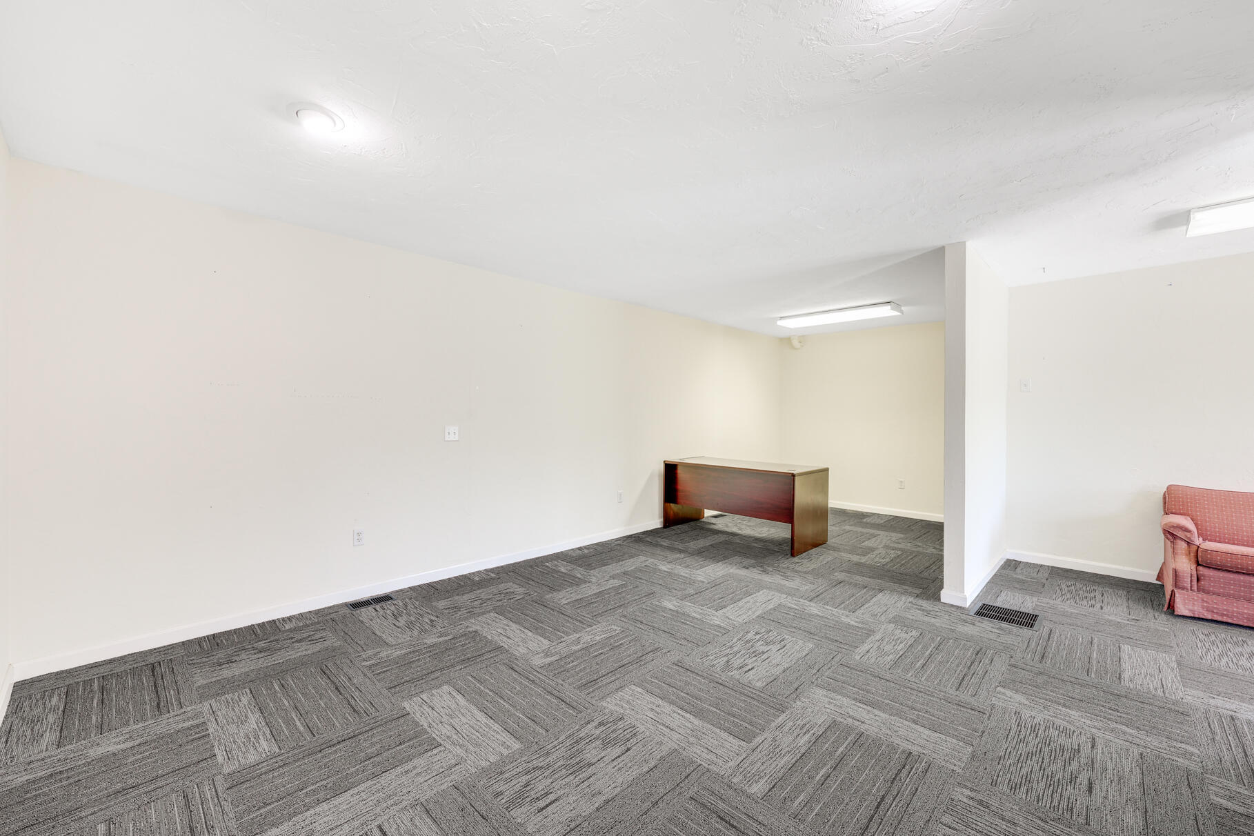 8 Jan Sebastian Drive # 6