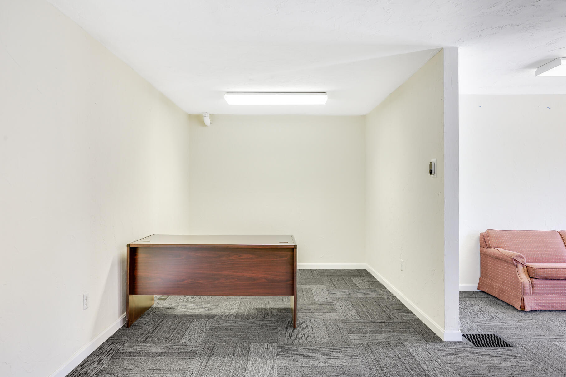 8 Jan Sebastian Drive # 6