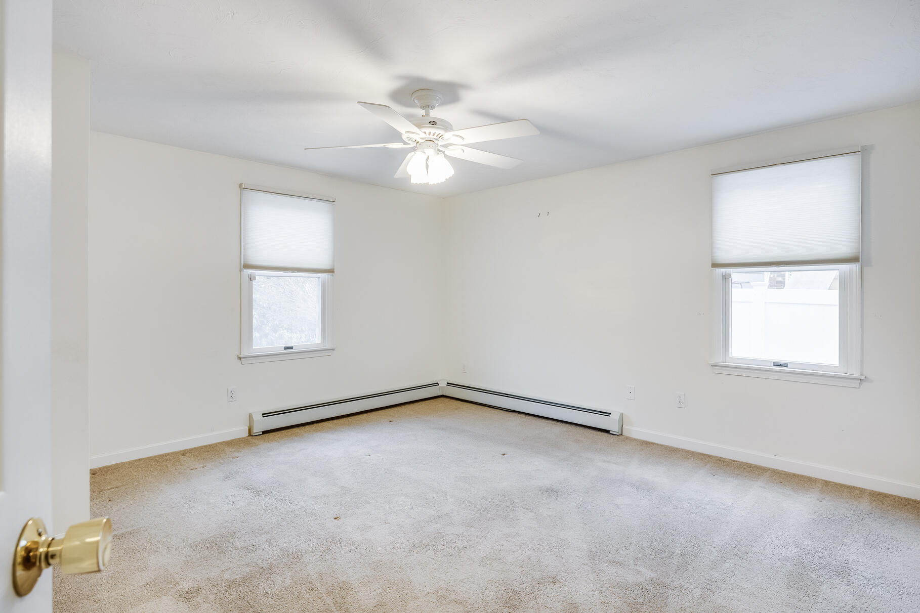 105 Edgewater Drive W
