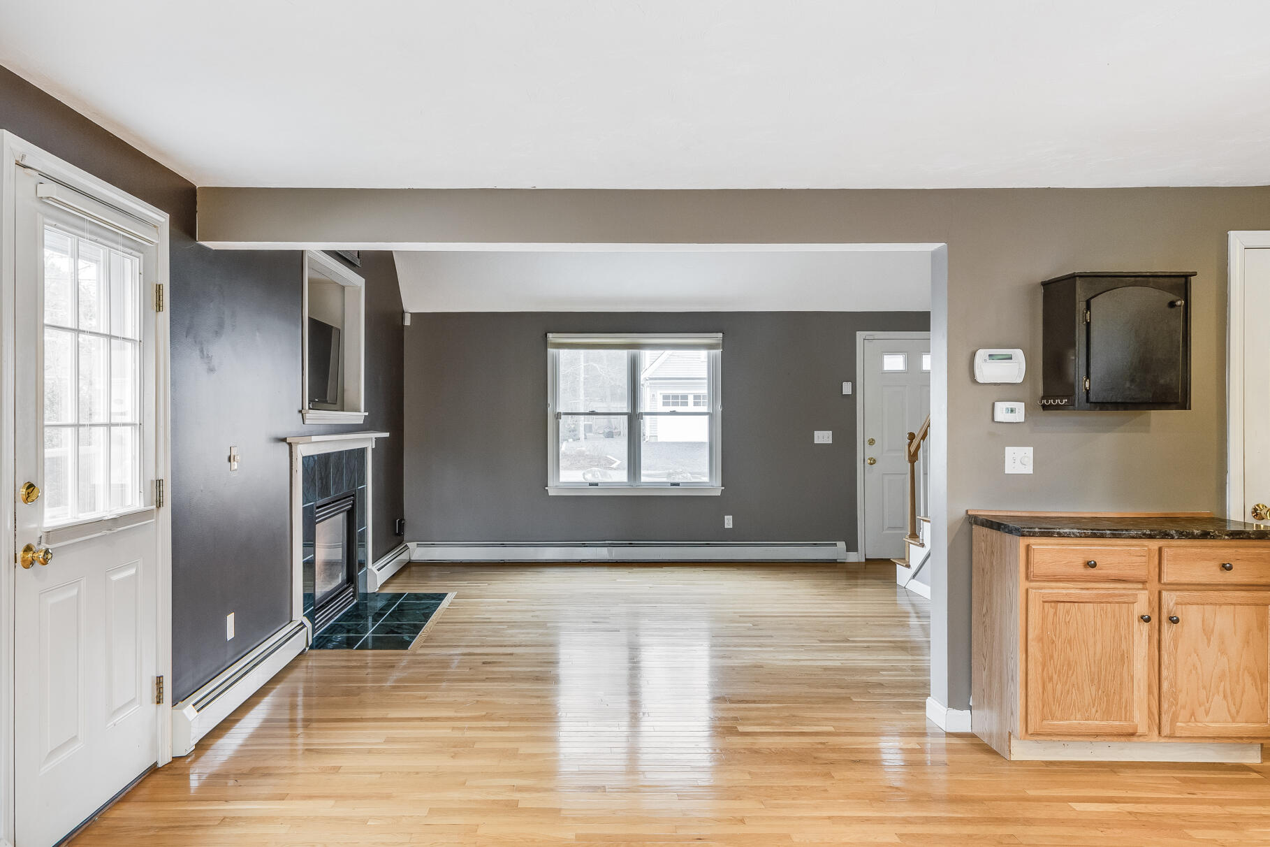 105 Edgewater Drive W