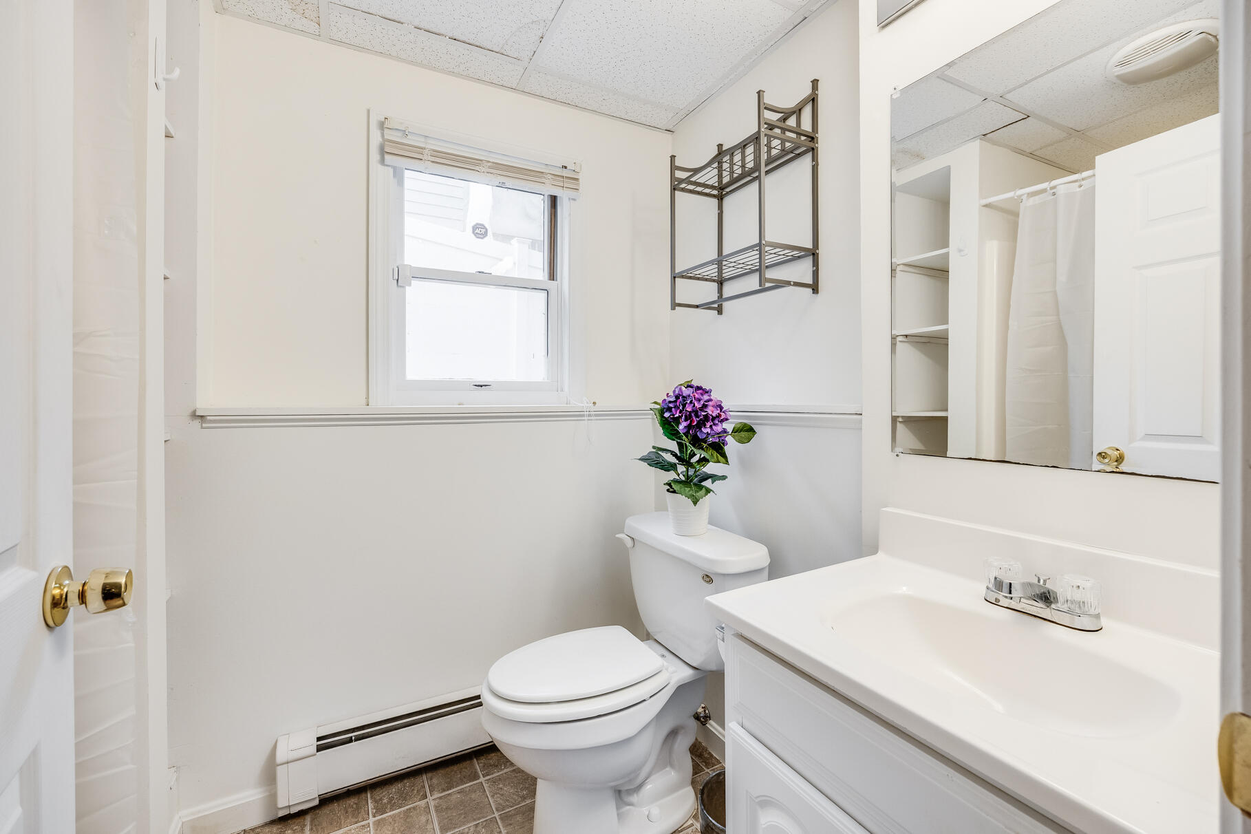 105 Edgewater Drive W