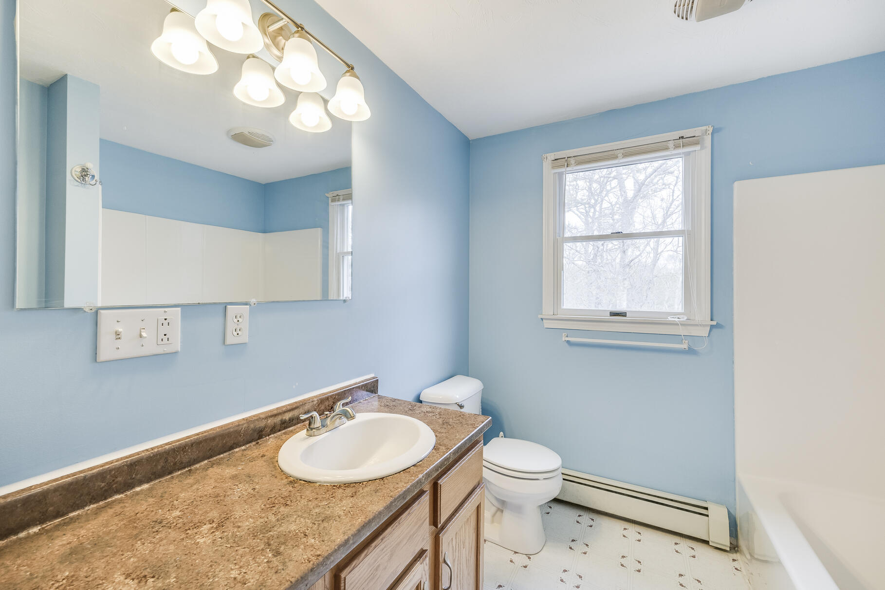 105 Edgewater Drive W