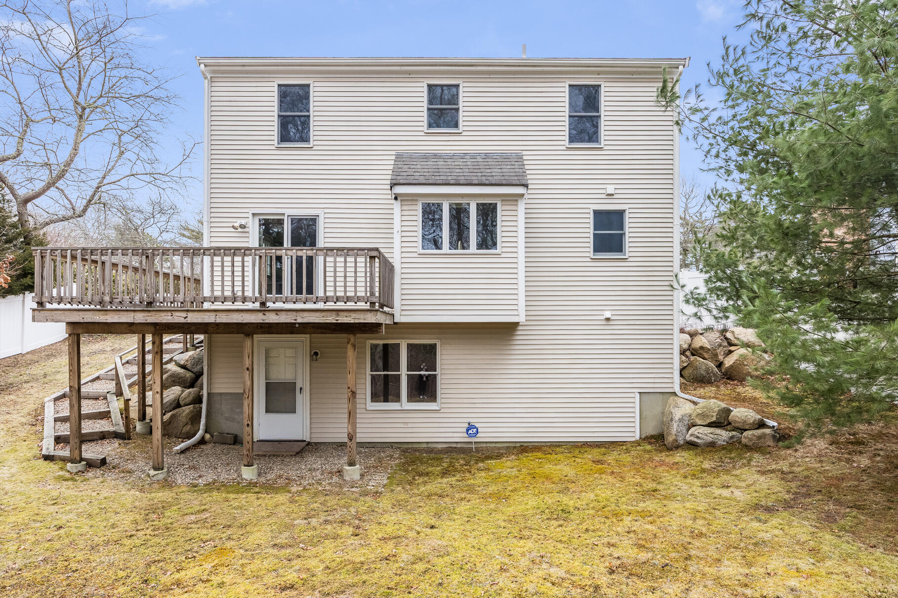 105 Edgewater Drive W