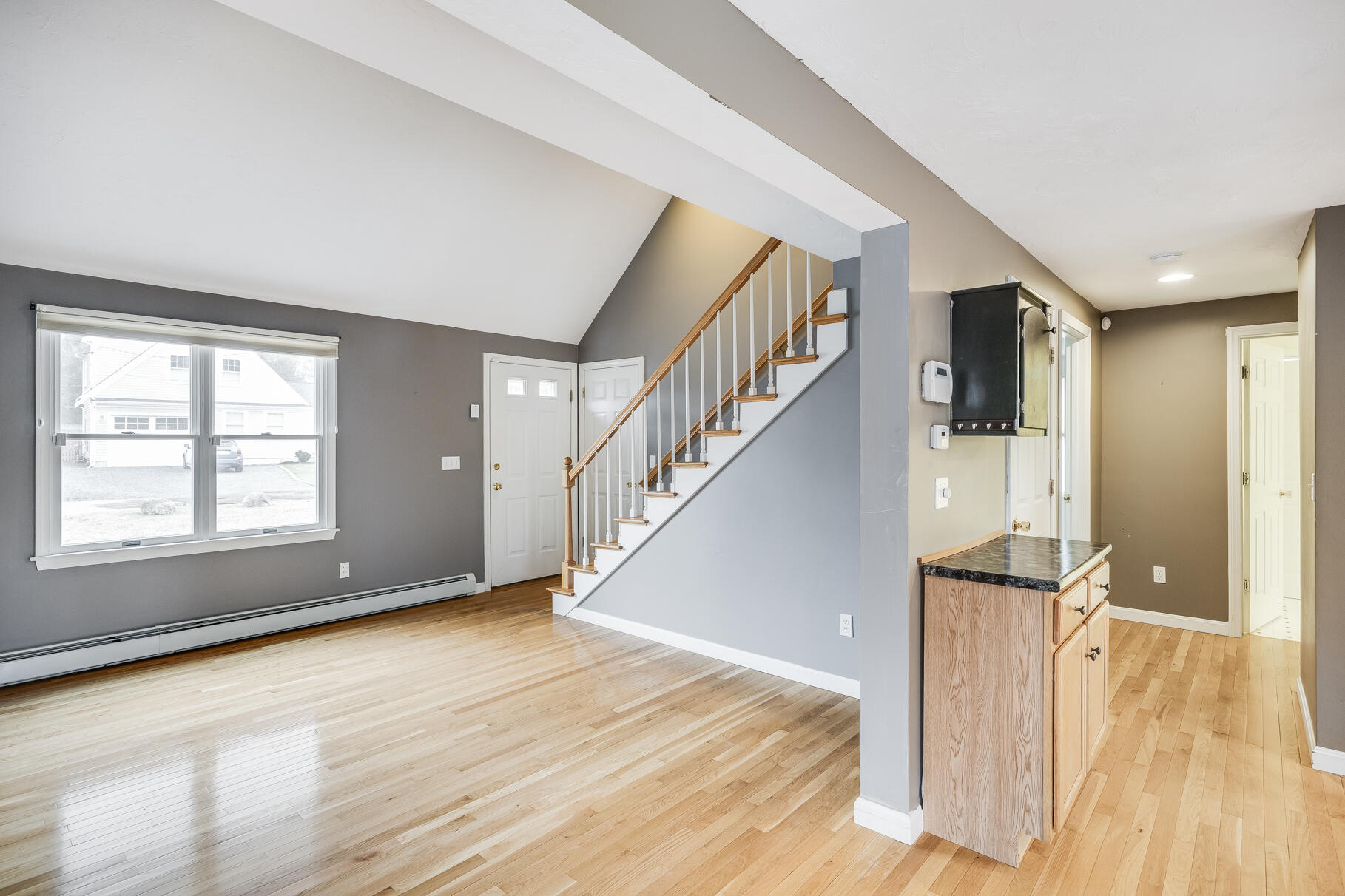 105 Edgewater Drive W