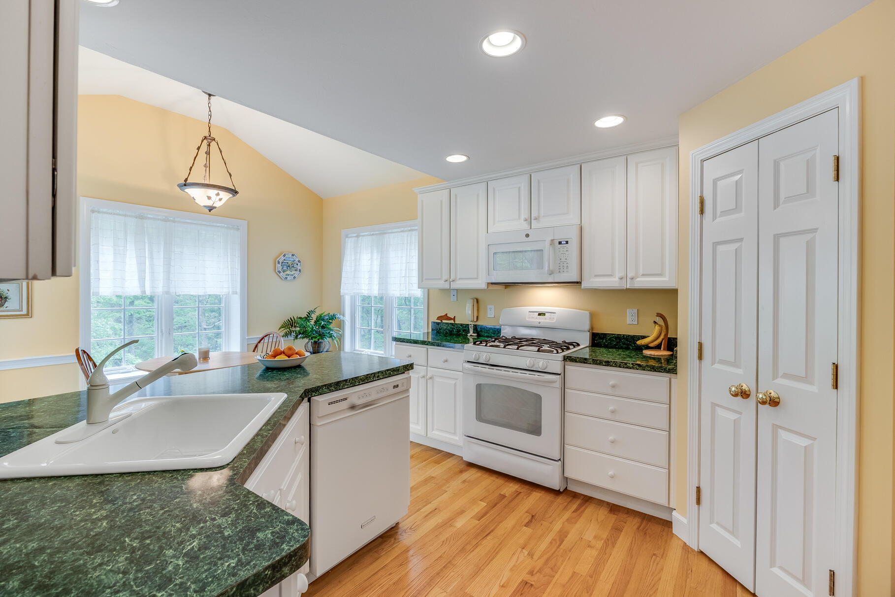 20 Crestview Circle