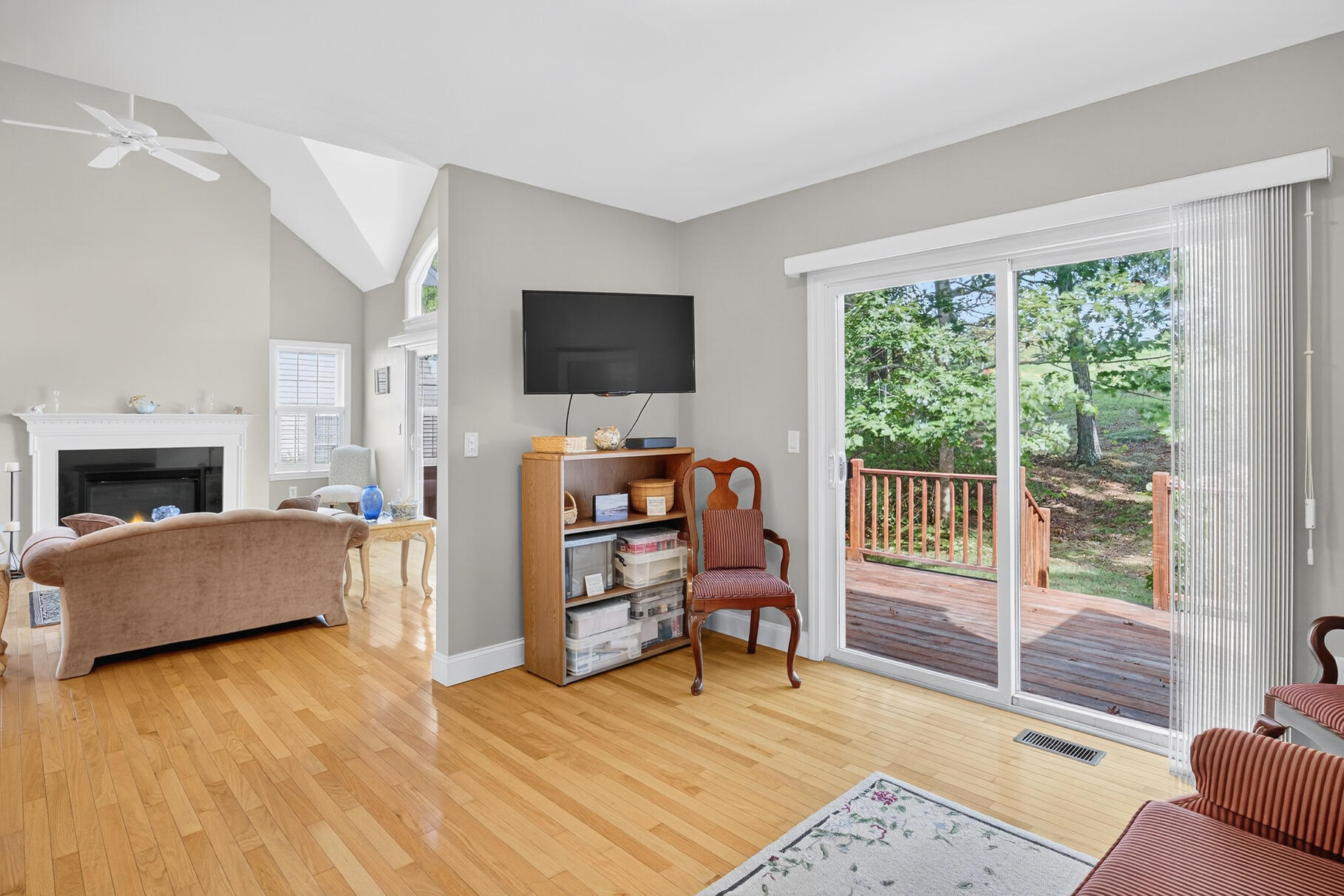 4 Hollyhock Knoll Court UNIT 4
