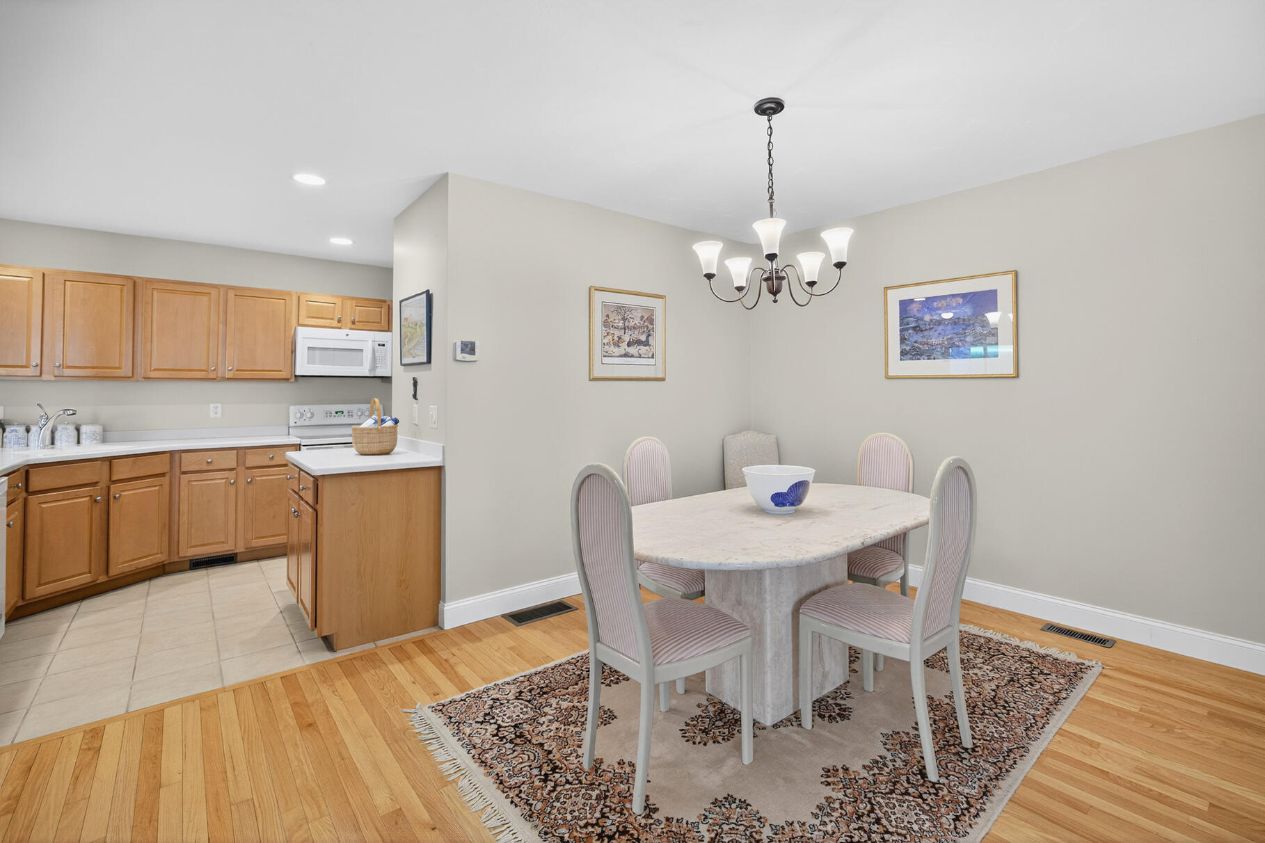 4 Hollyhock Knoll Court UNIT 4