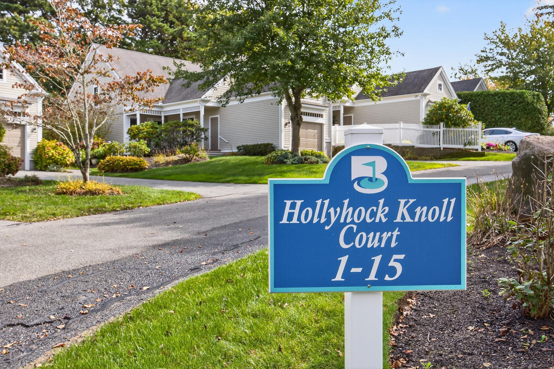 4 Hollyhock Knoll Court UNIT 4