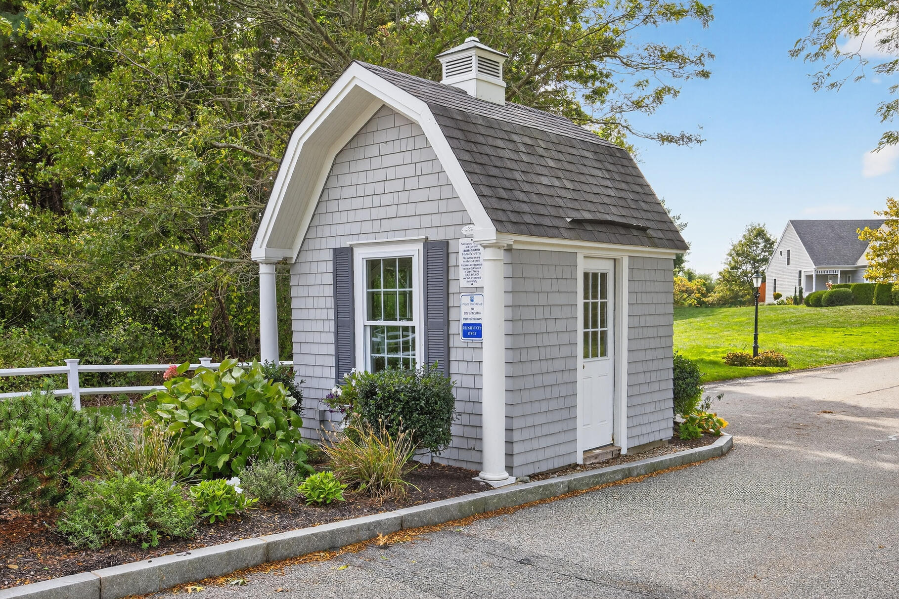 4 Hollyhock Knoll Court UNIT 4