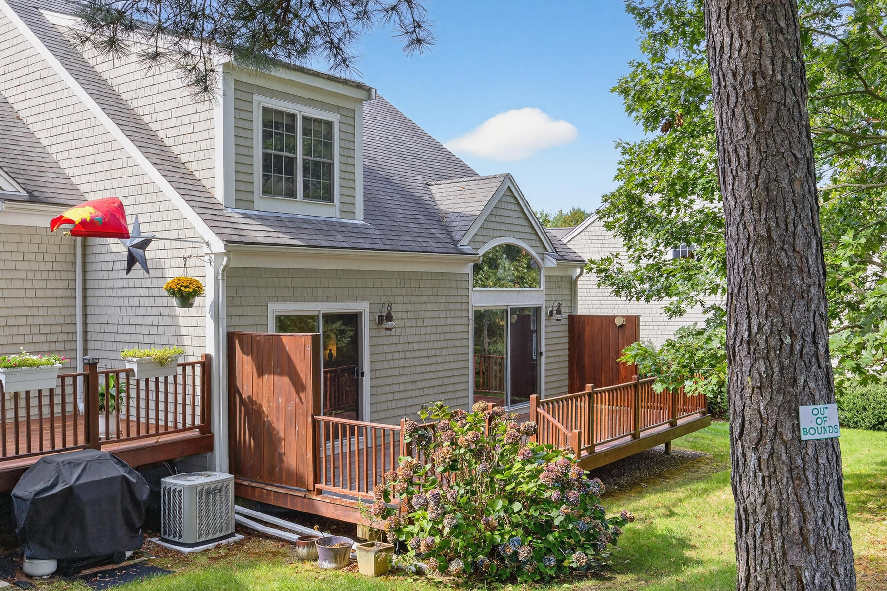 4 Hollyhock Knoll Court UNIT 4