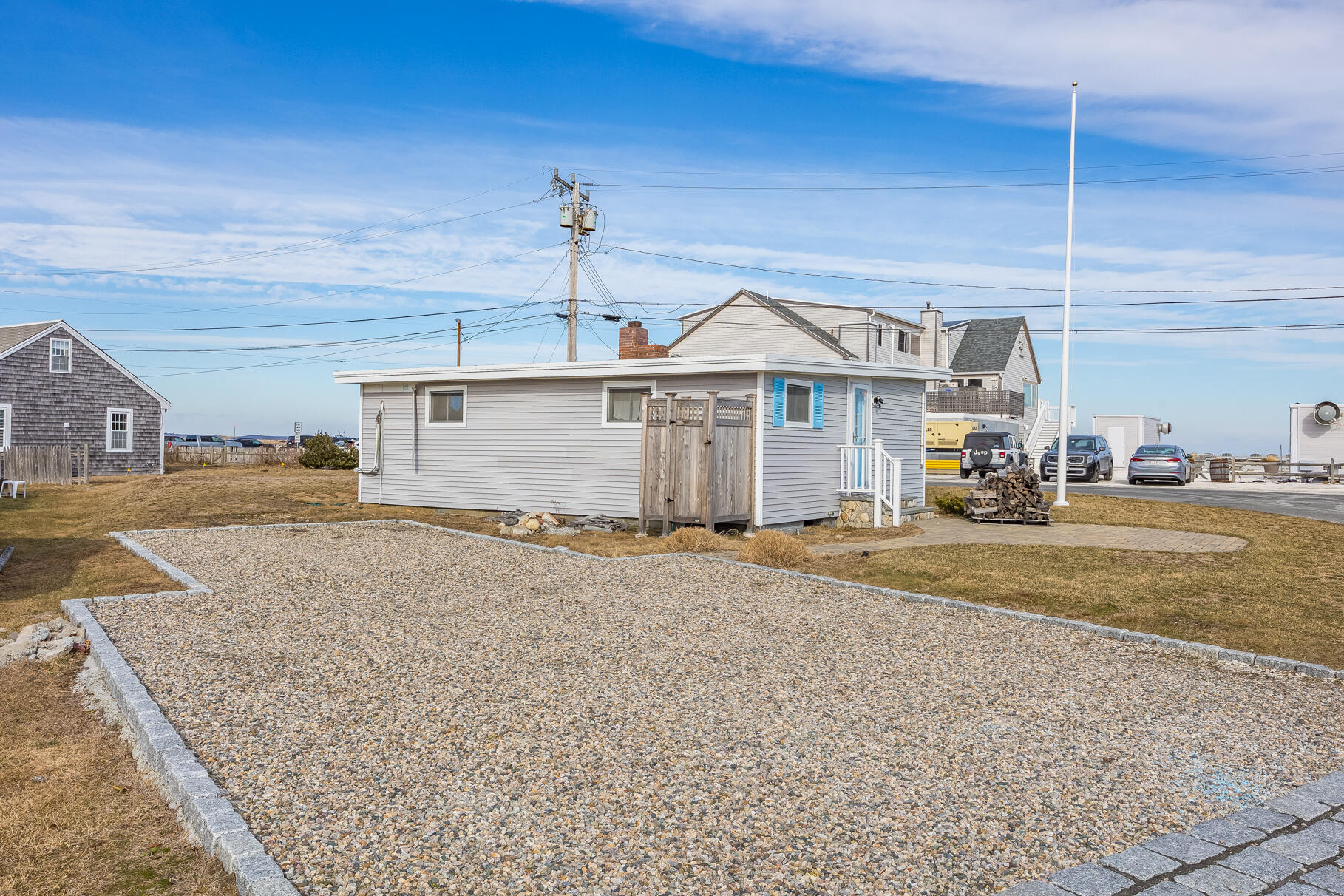 4 Freeman Avenue