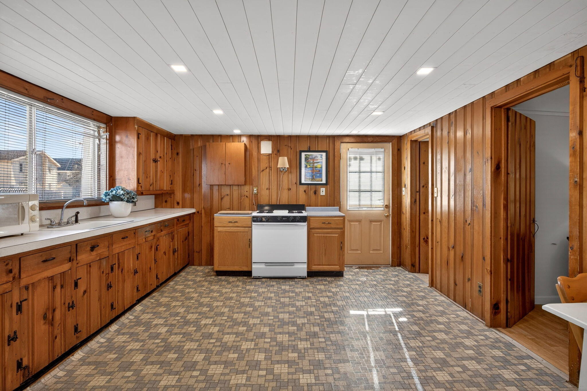 4 Freeman Avenue