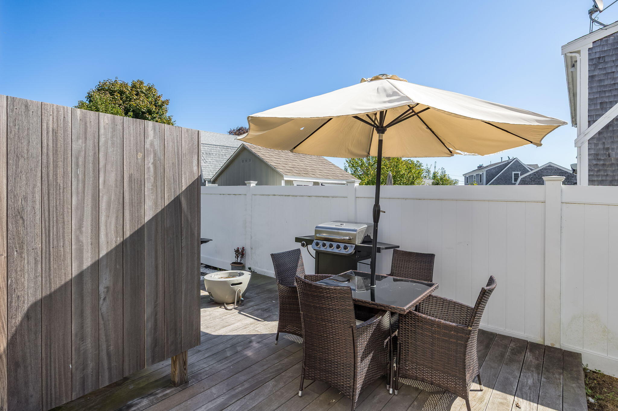 71 Dillingham Avenue