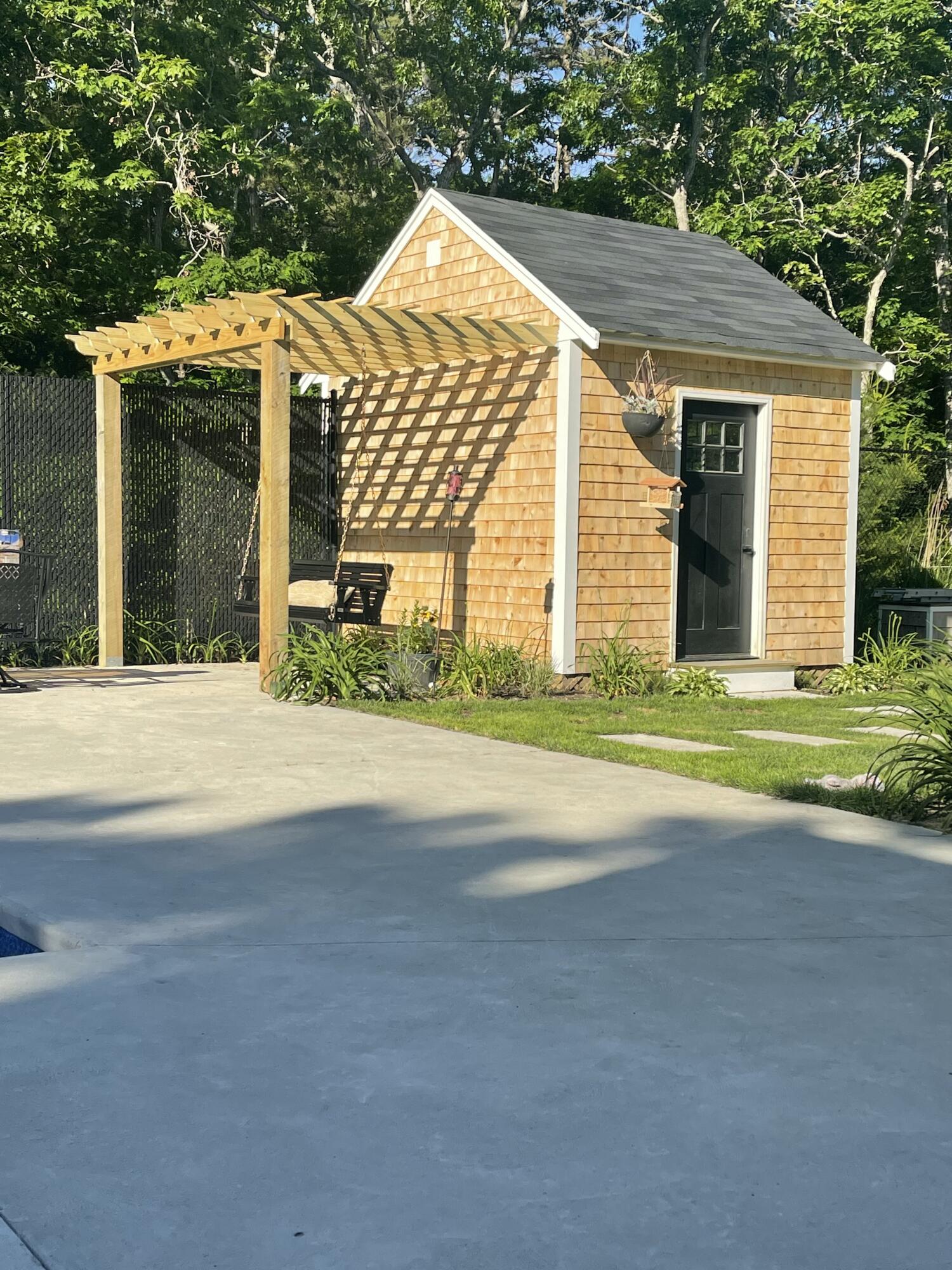 25 Manor Drive