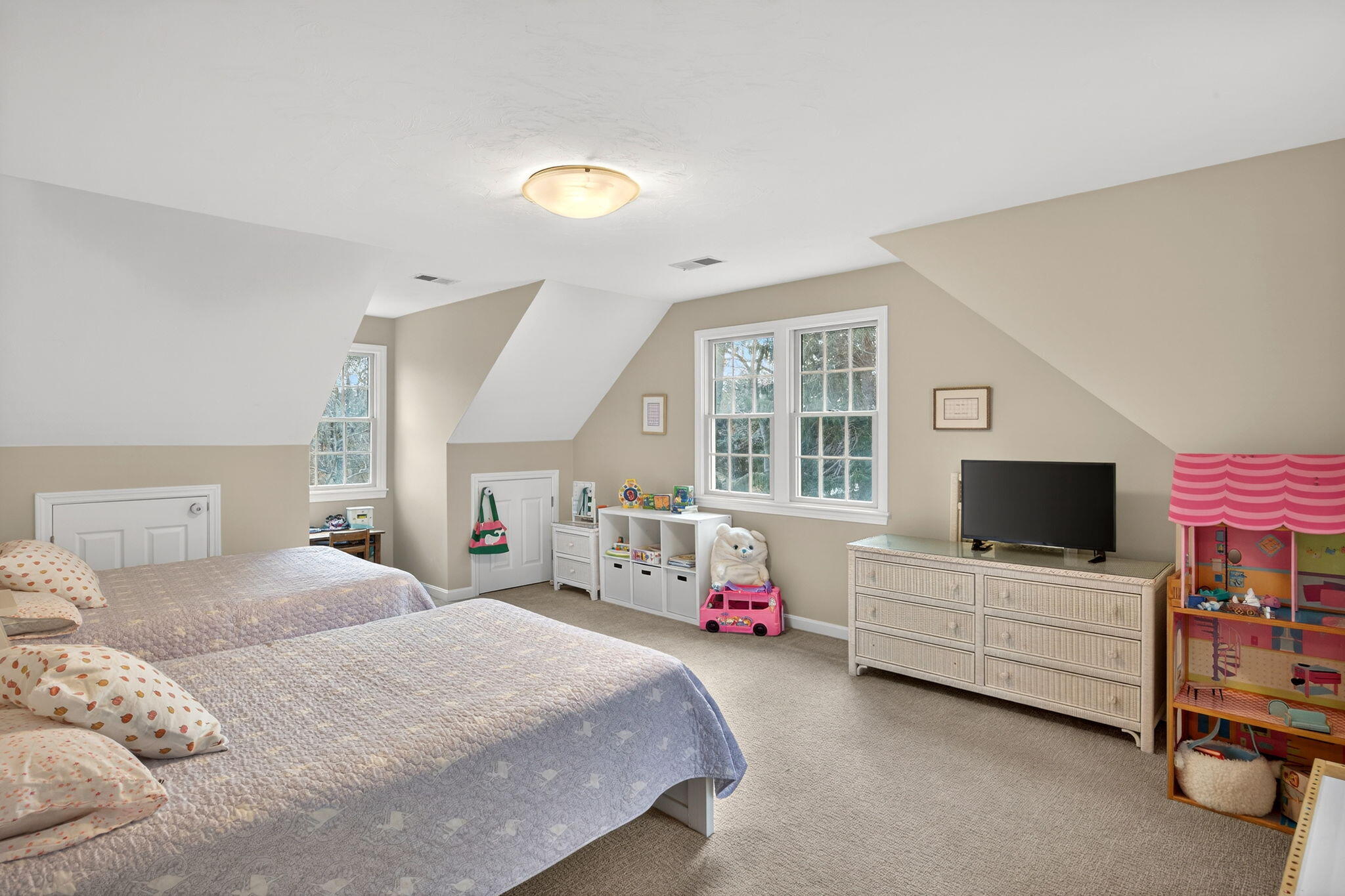 2 Jillson Way