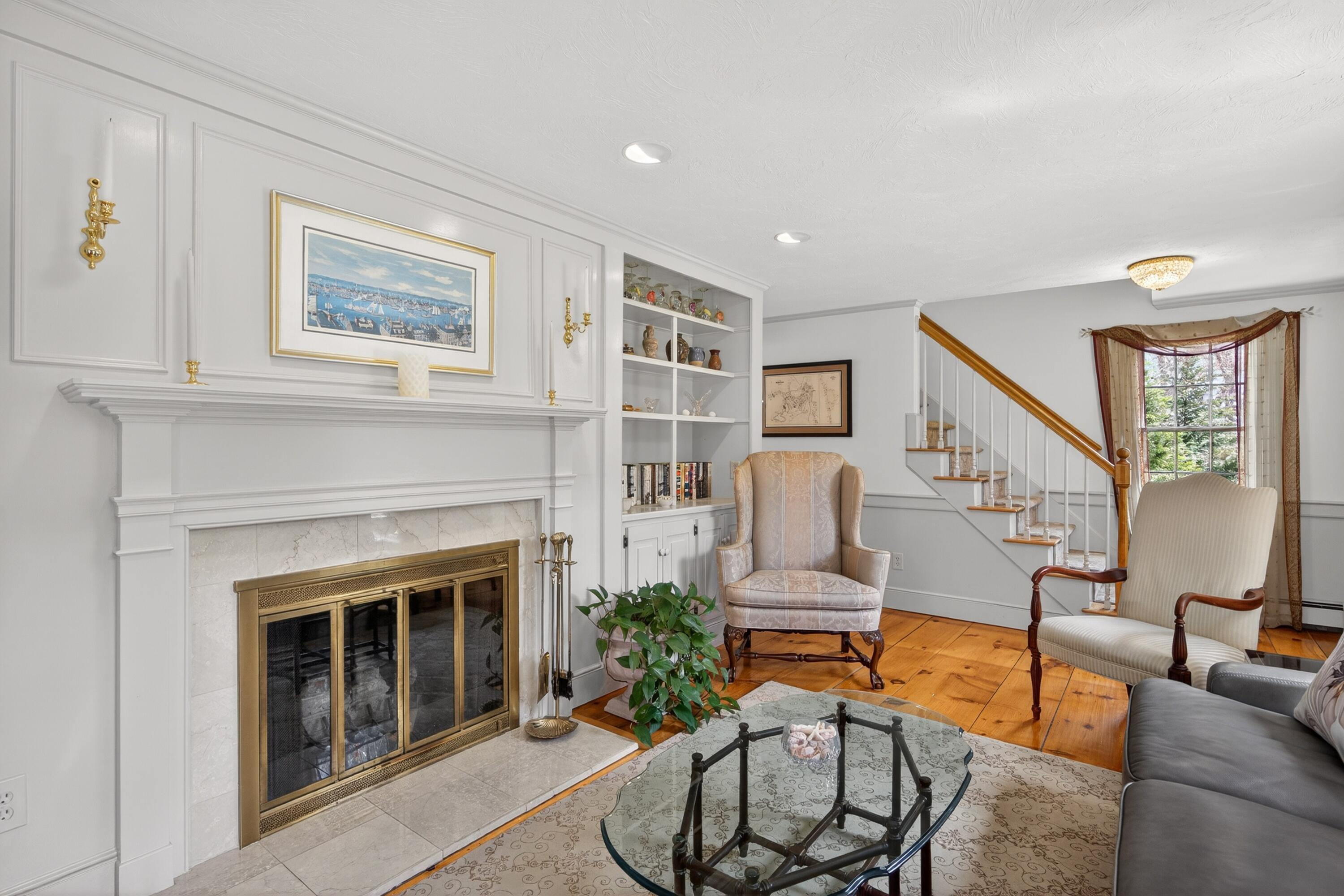 9 Gray Birch Road