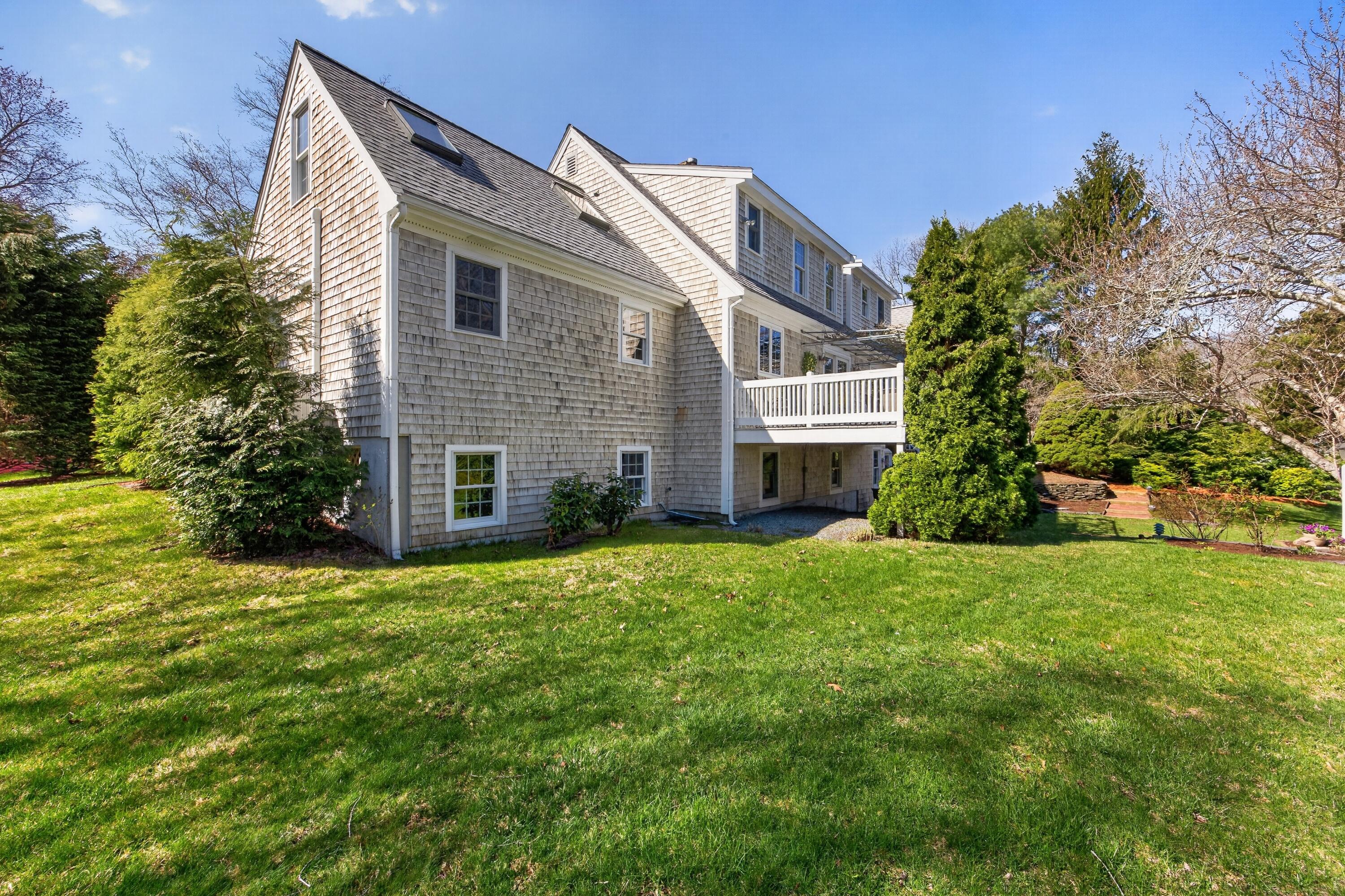 9 Gray Birch Road
