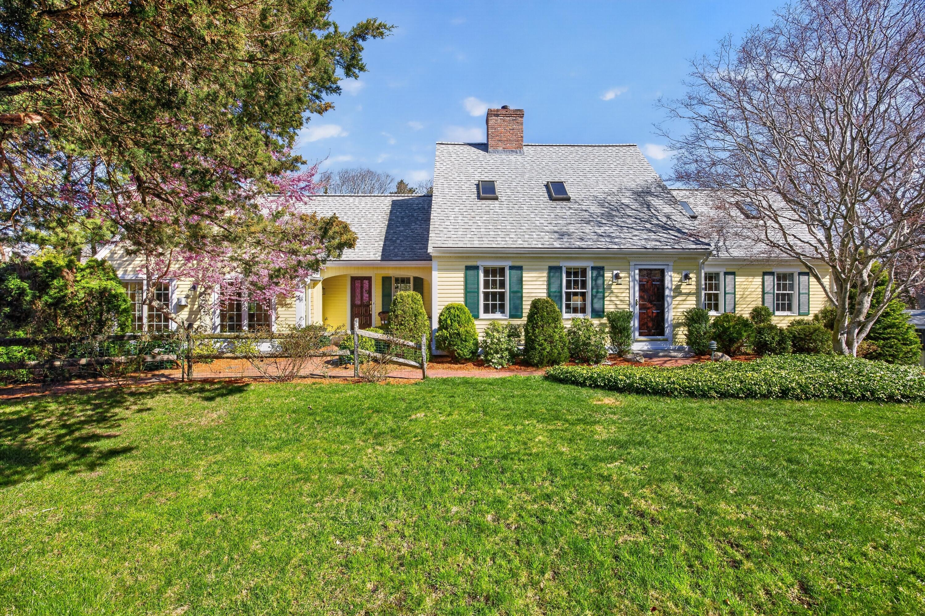 9 Gray Birch Road