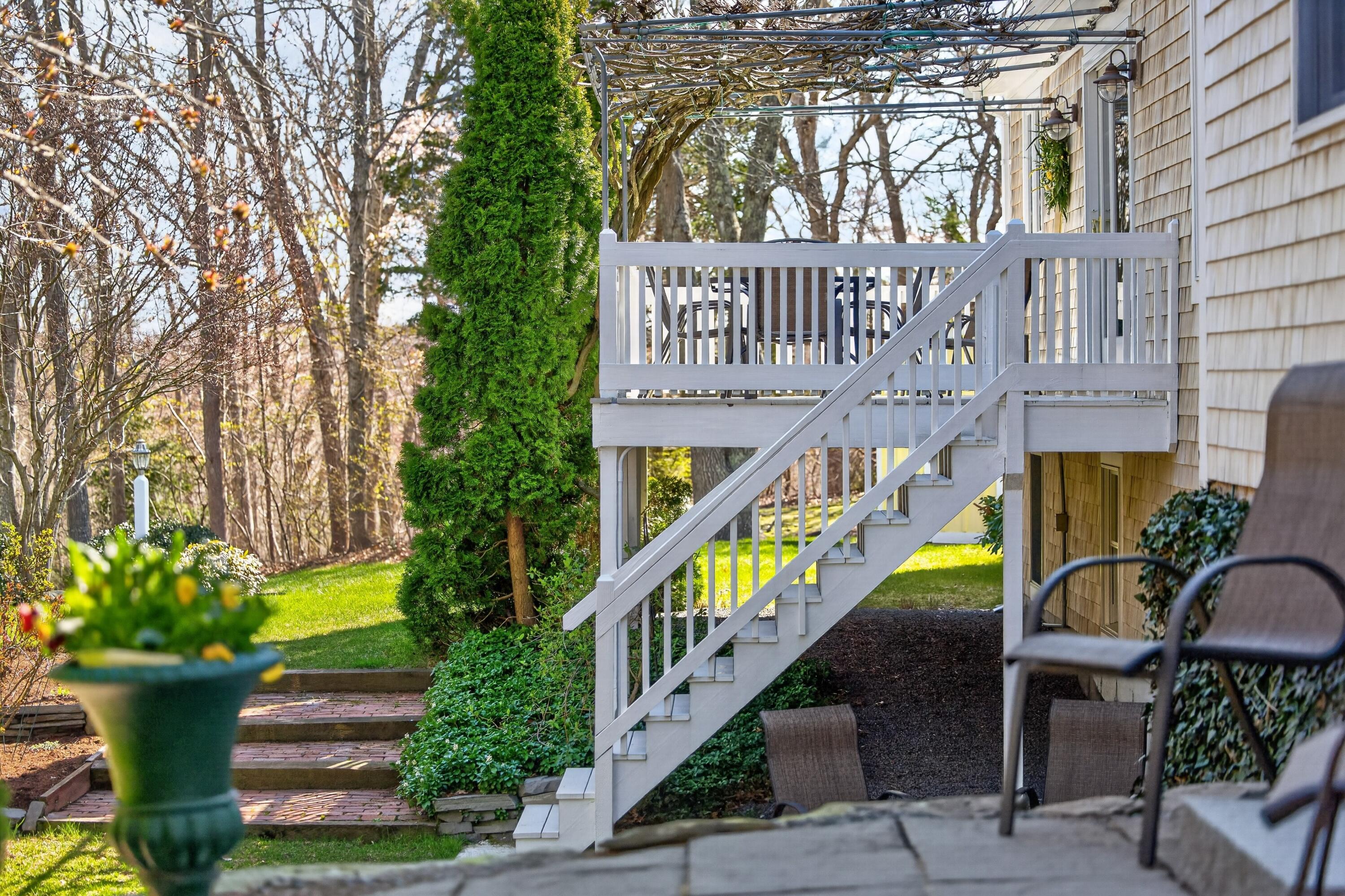 9 Gray Birch Road