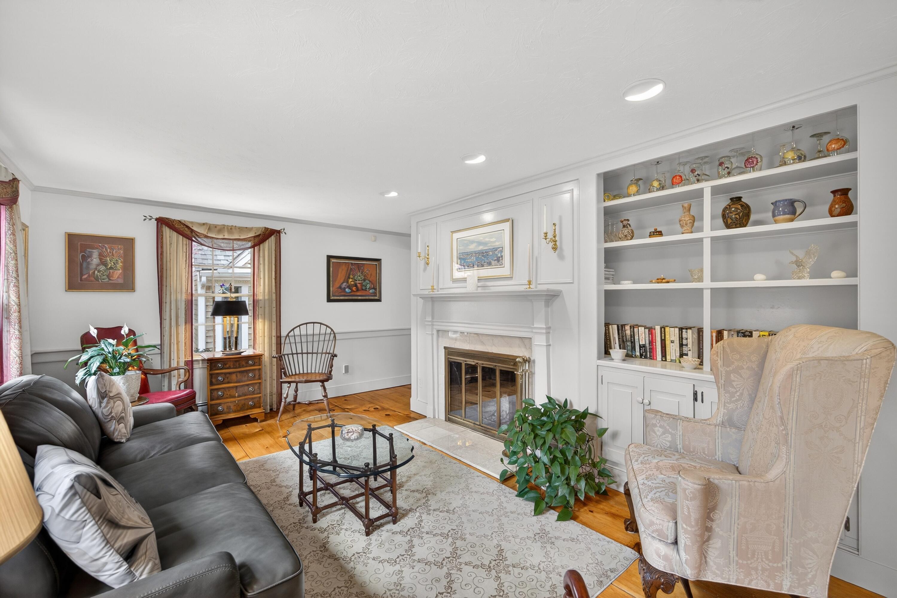 9 Gray Birch Road