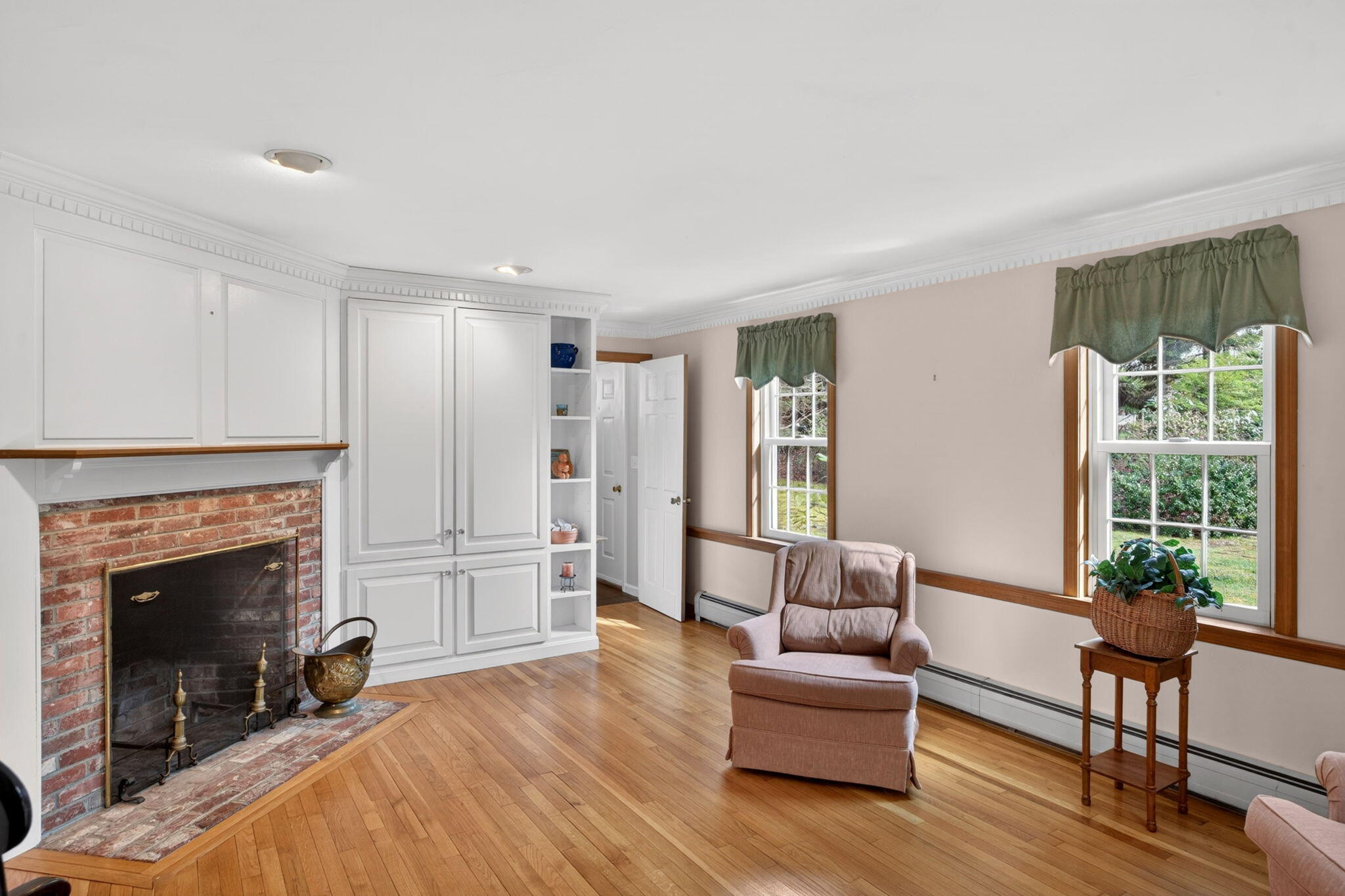 10 Hathorne Lane