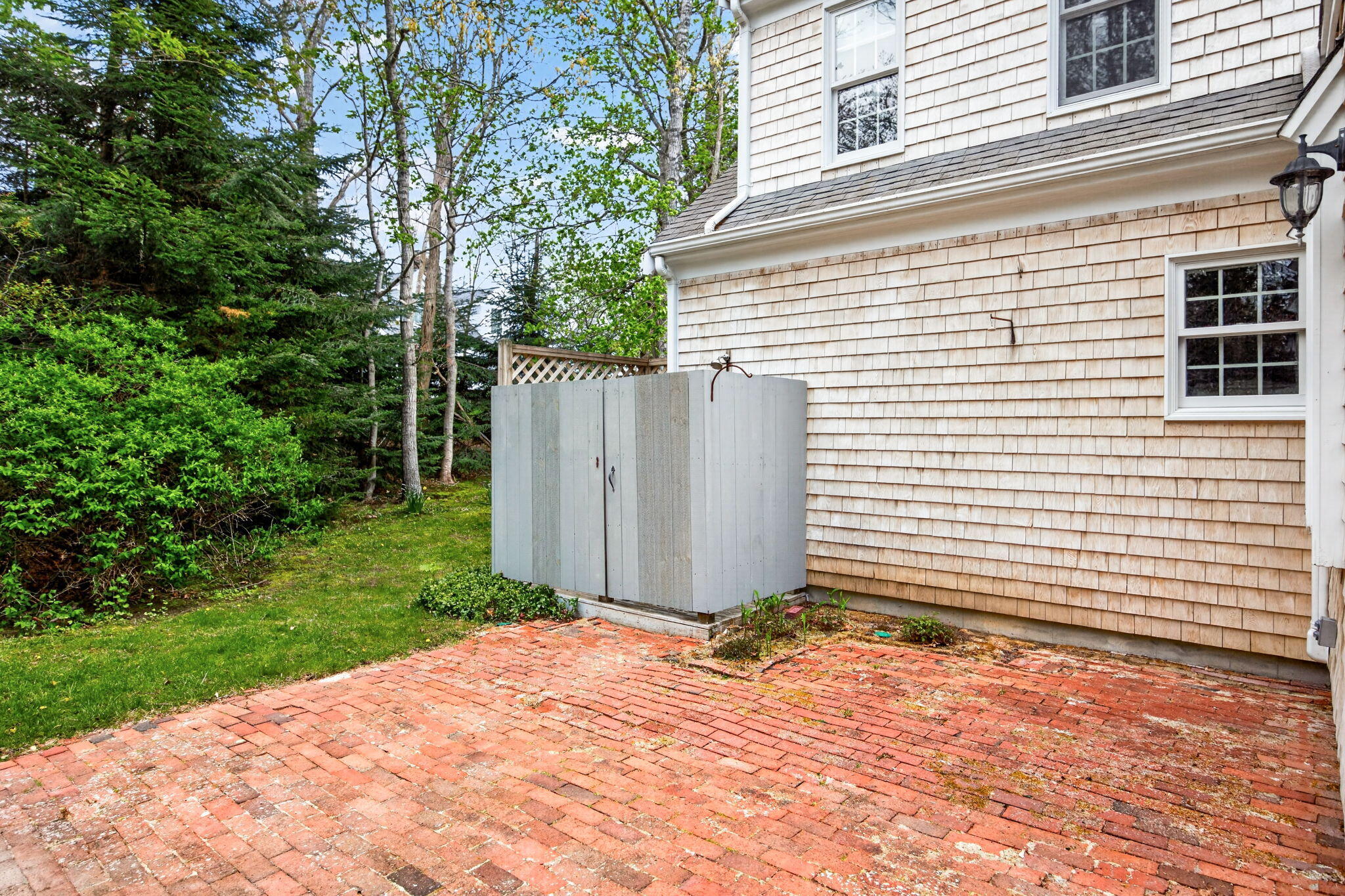 10 Hathorne Lane
