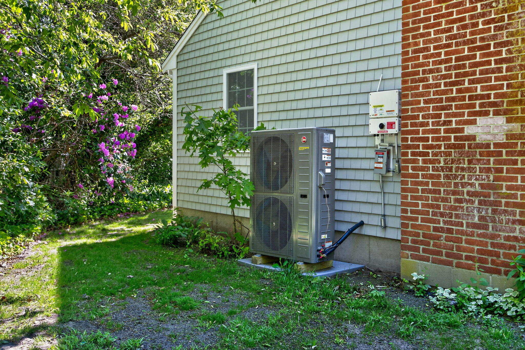 38 Captain Small Road