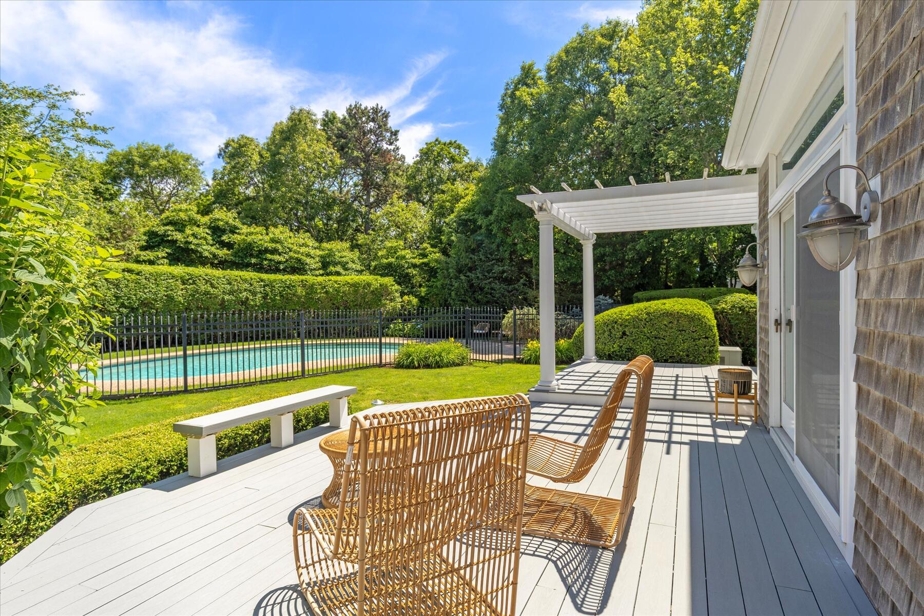 442 Bay Lane