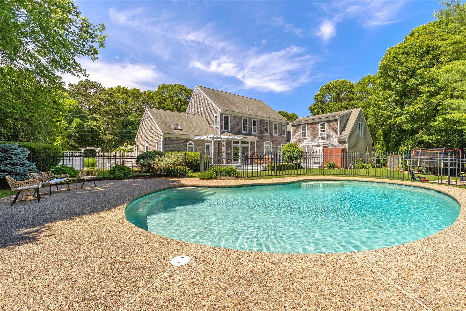 442 Bay Lane