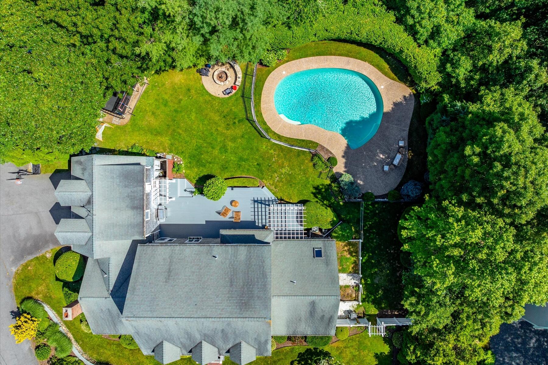 442 Bay Lane