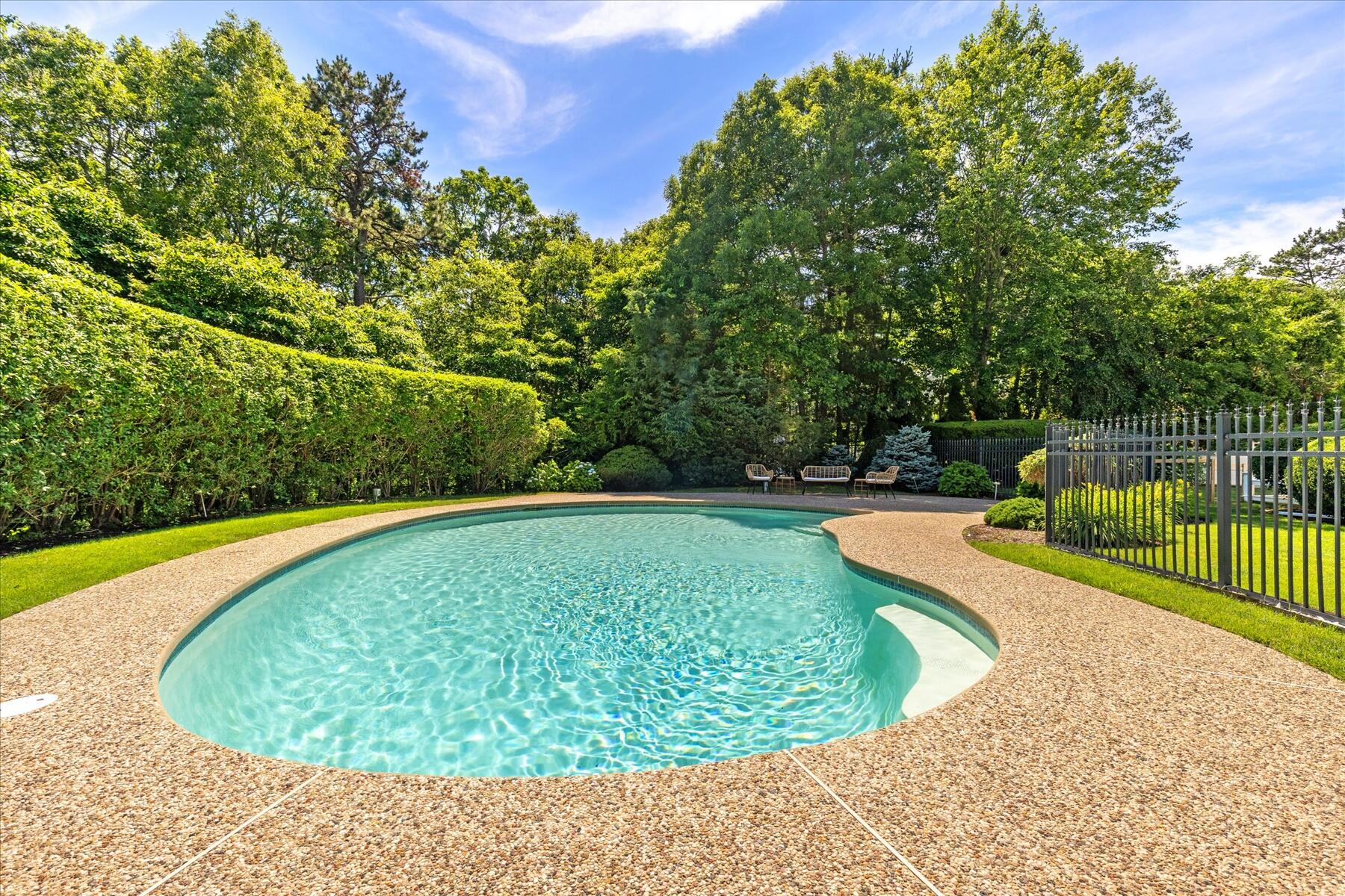 442 Bay Lane