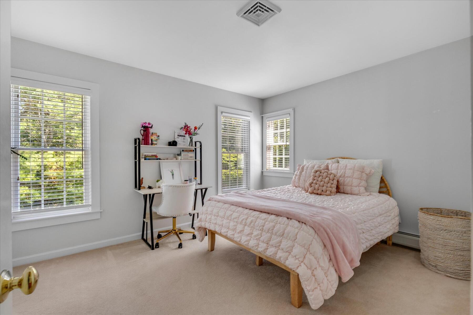 442 Bay Lane