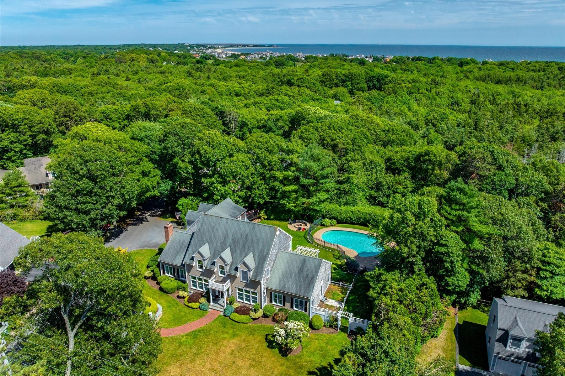 442 Bay Lane