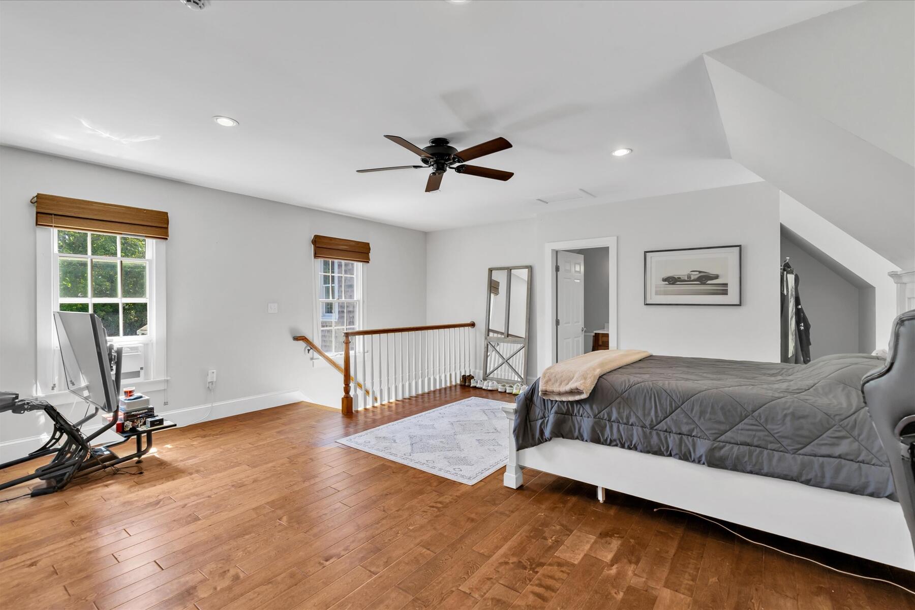 442 Bay Lane