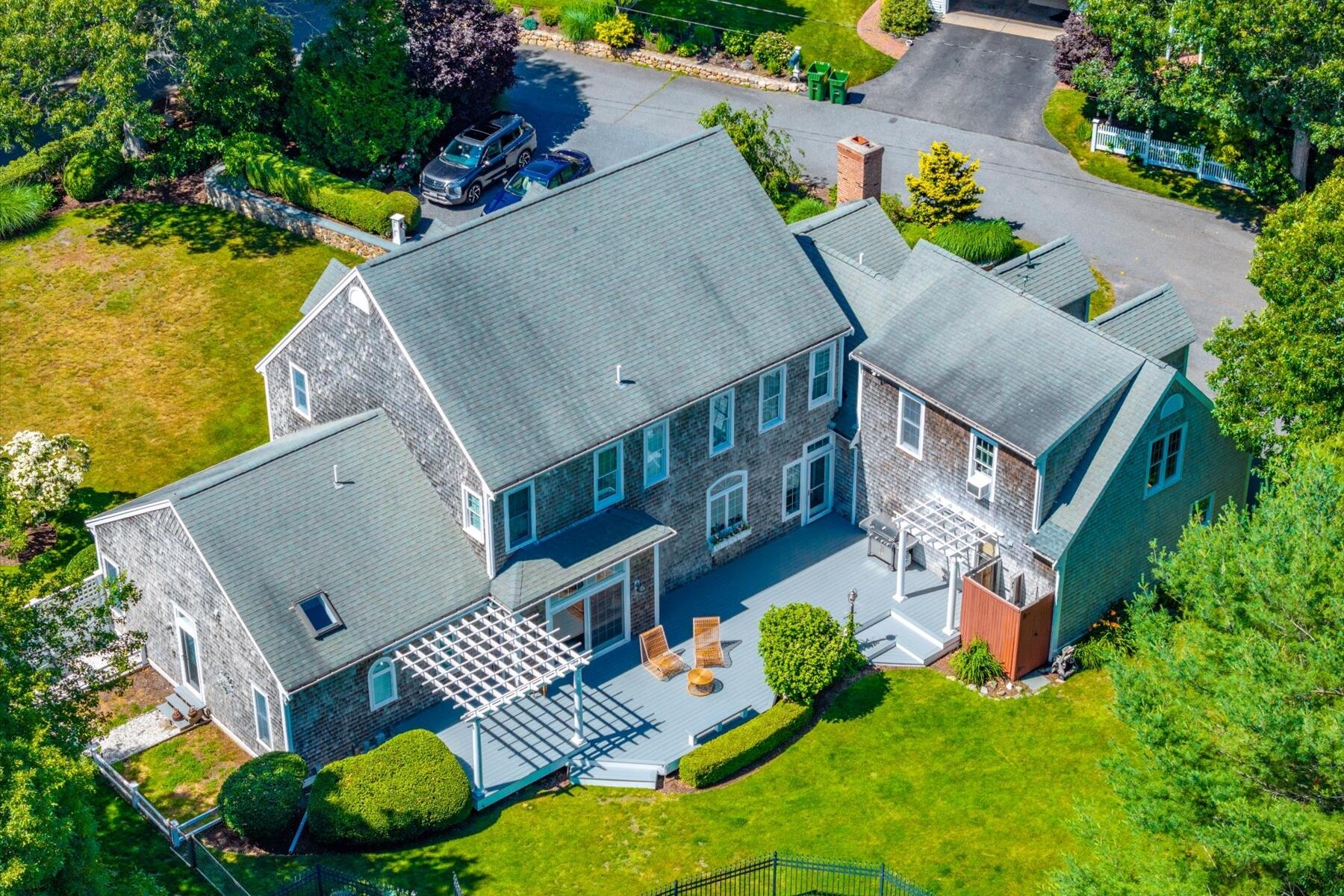 442 Bay Lane