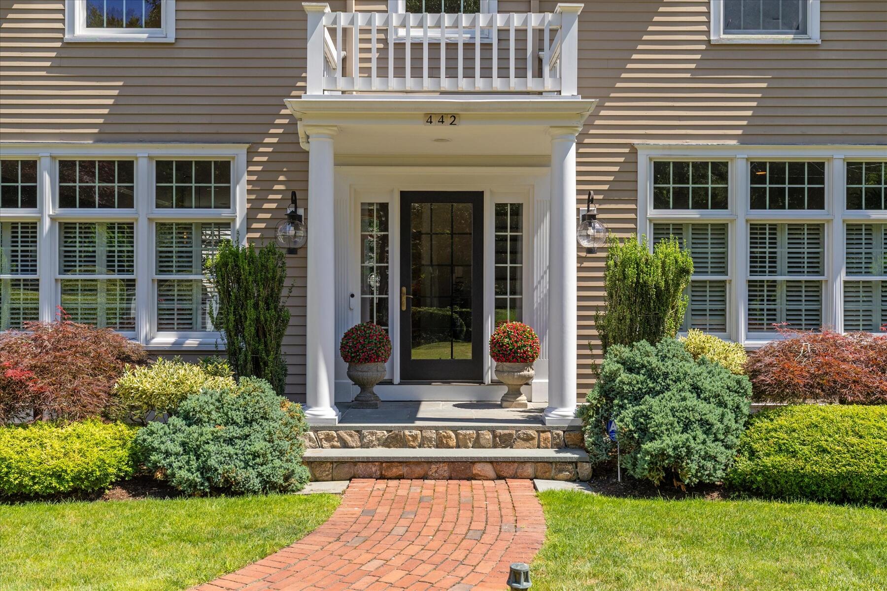 442 Bay Lane