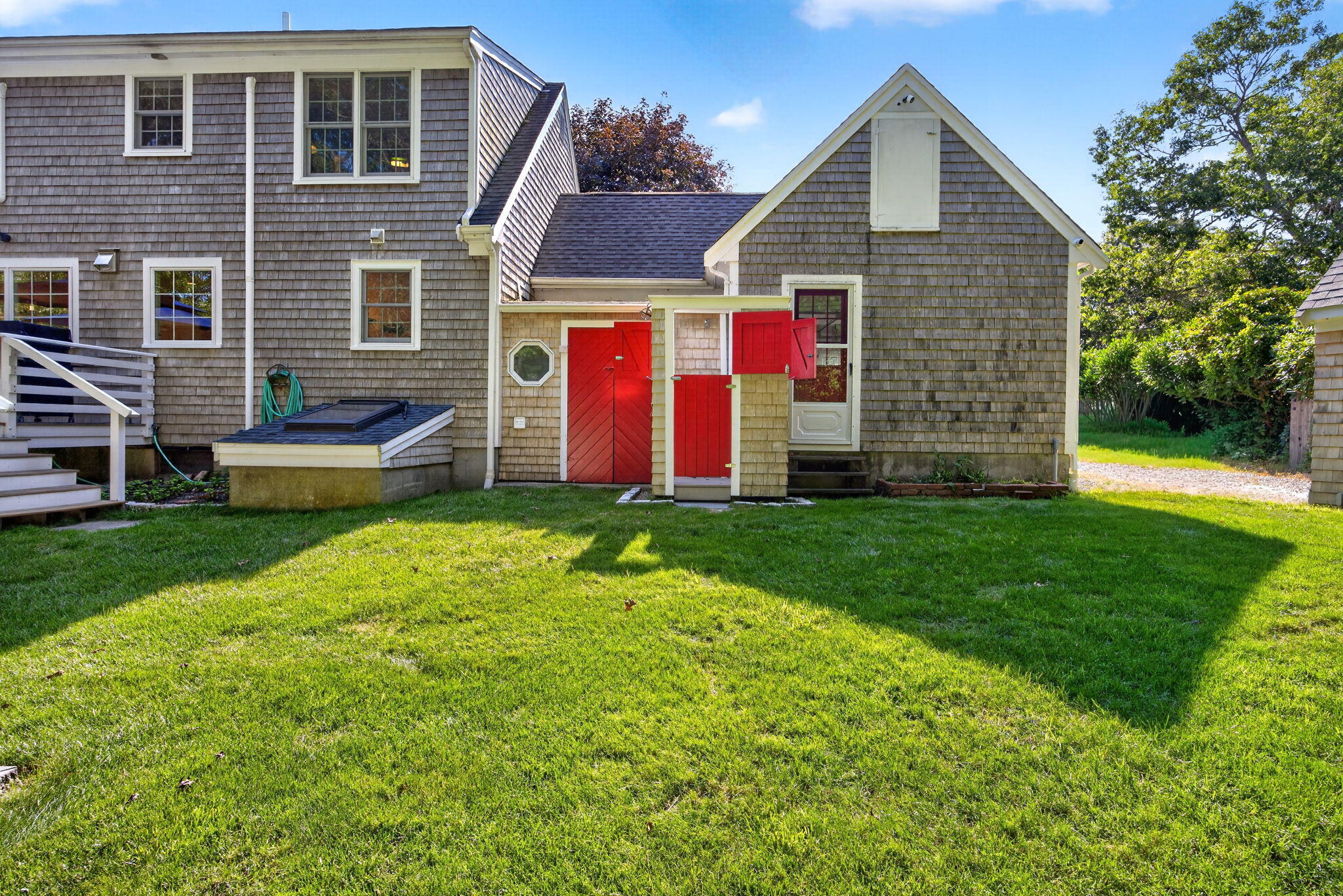 16 Widow Coombs Walk