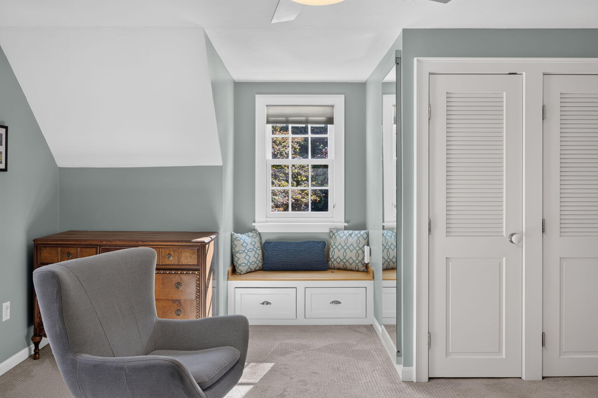 16 Widow Coombs Walk