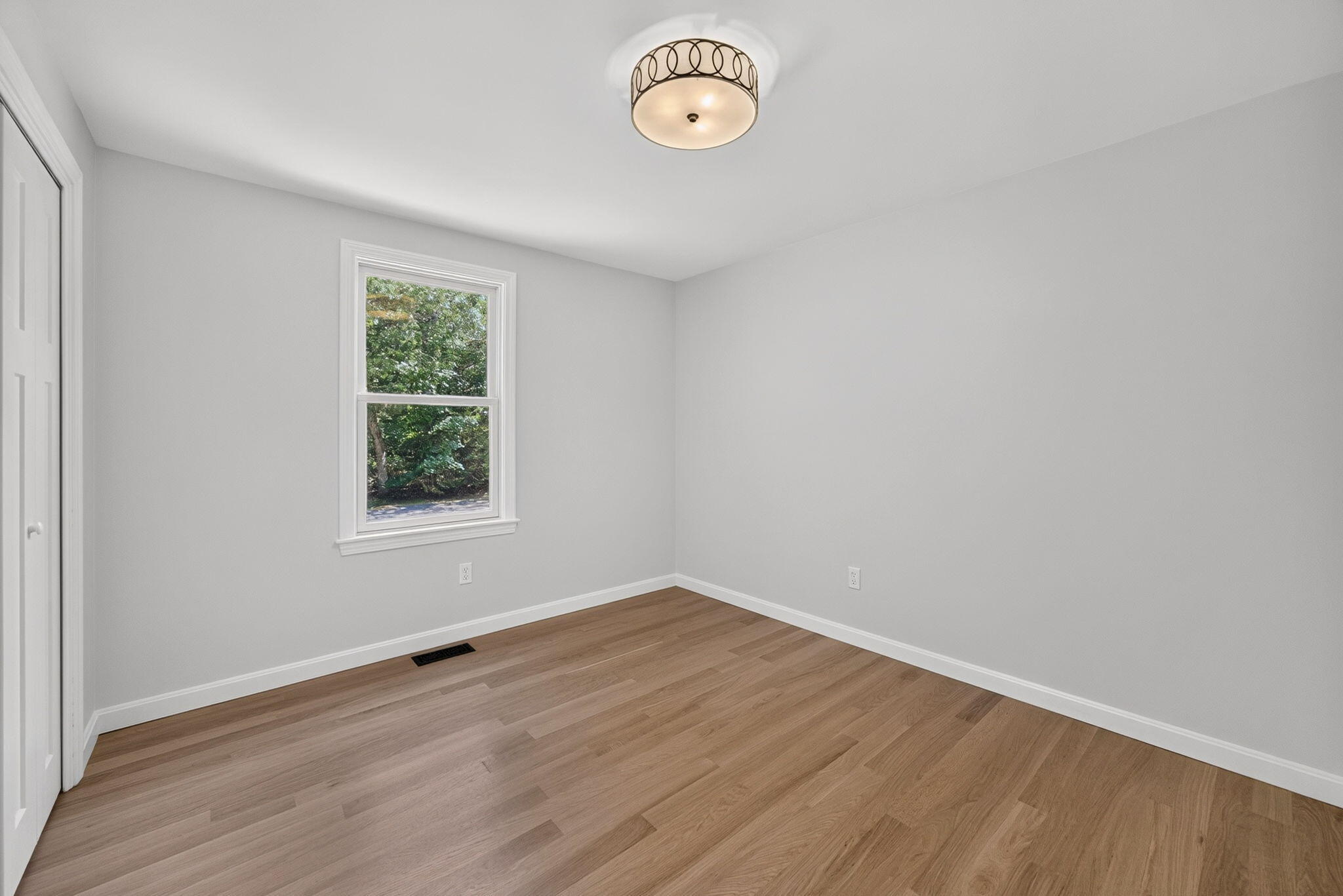 5 Candlewood Drive