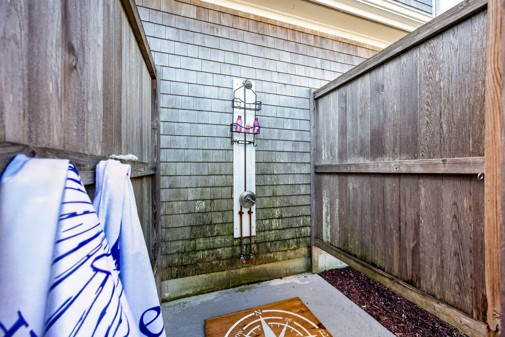 49 Wood Avenue