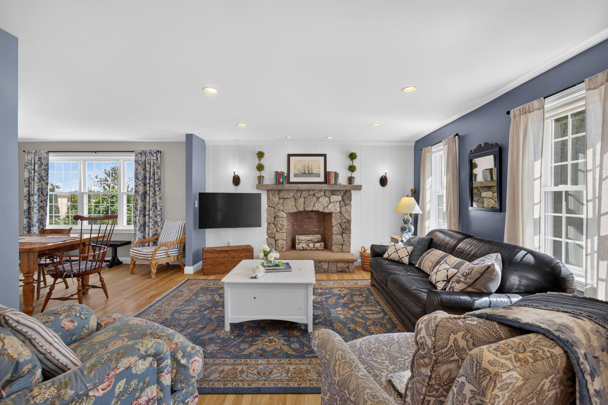 49 Wood Avenue