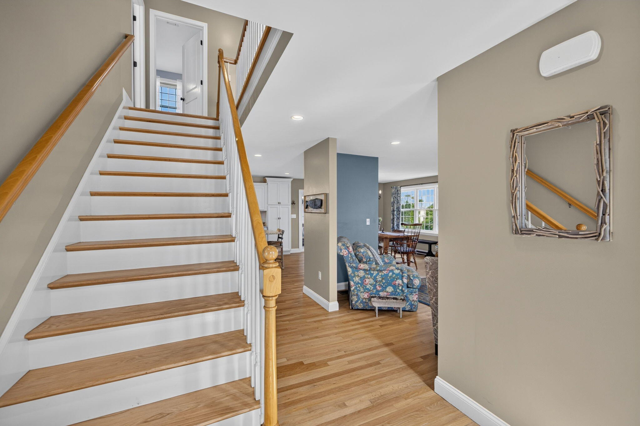 49 Wood Avenue