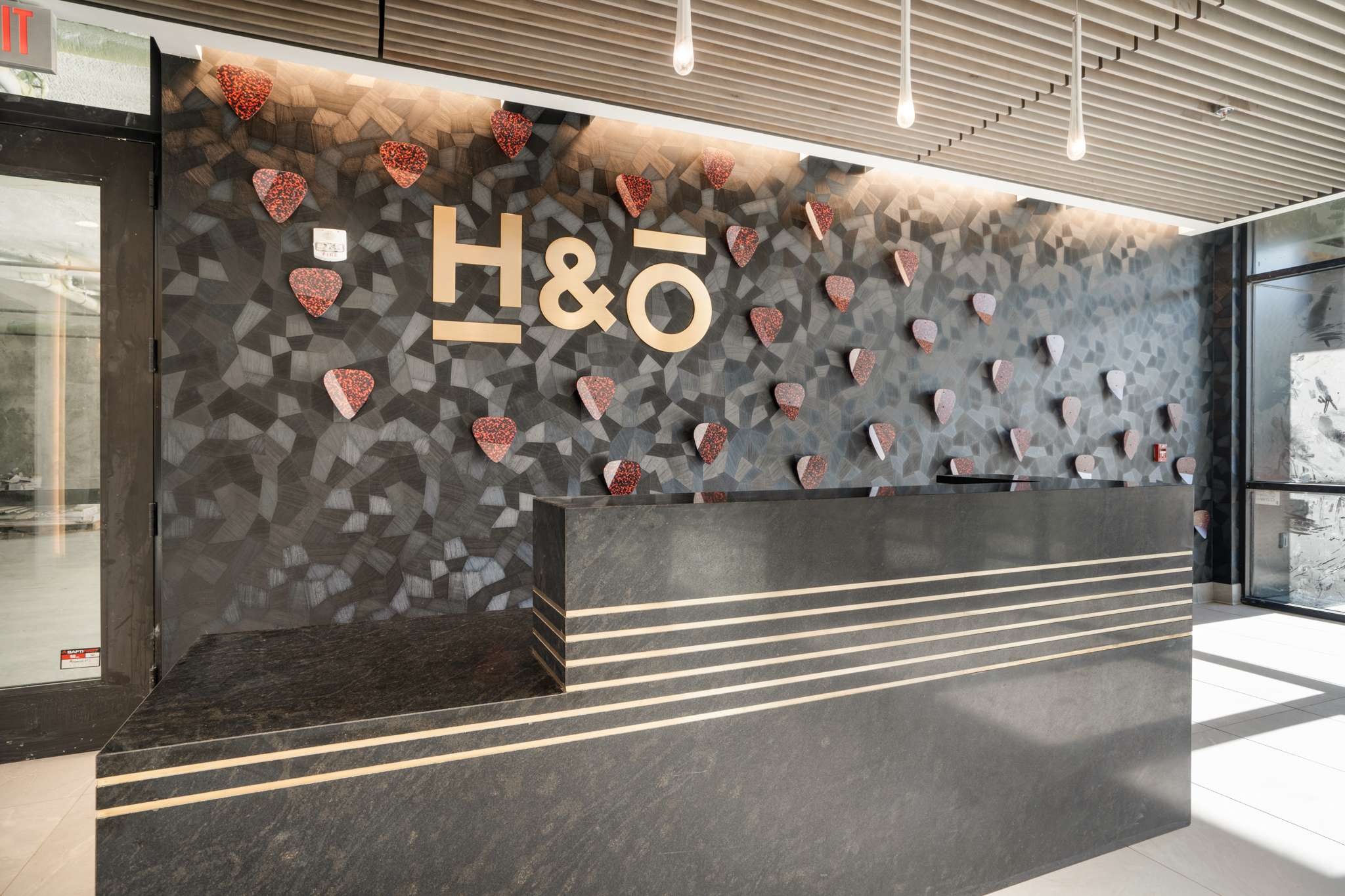 1014 16th Avenue, S Unit: INT