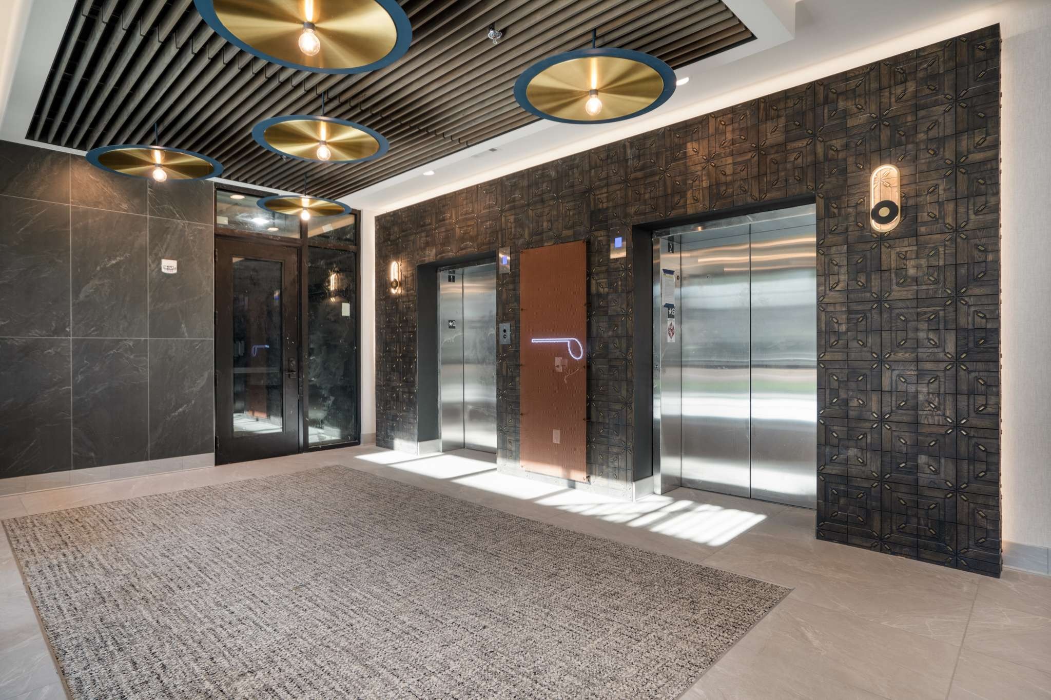 1014 16th Avenue, S Unit: INT